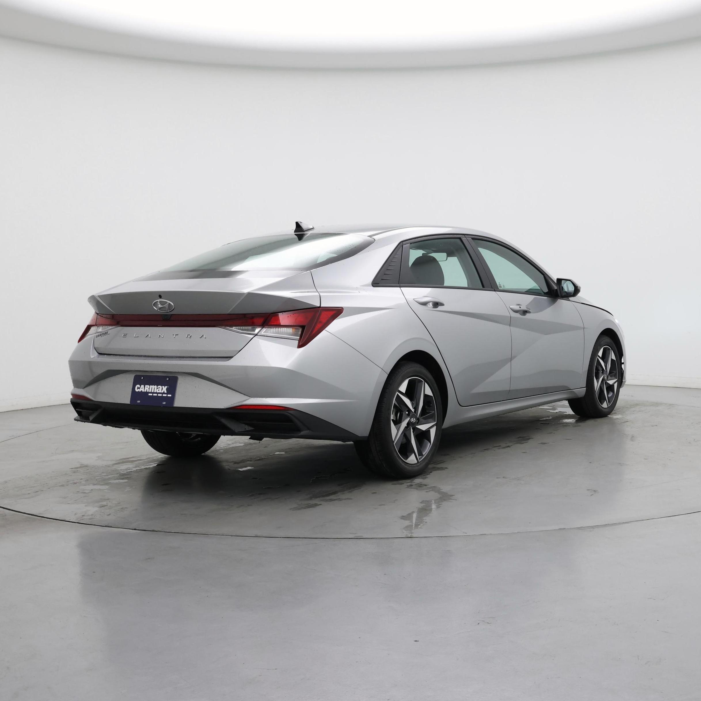 Thumbnail: 2023 Hyundai Elantra - 8