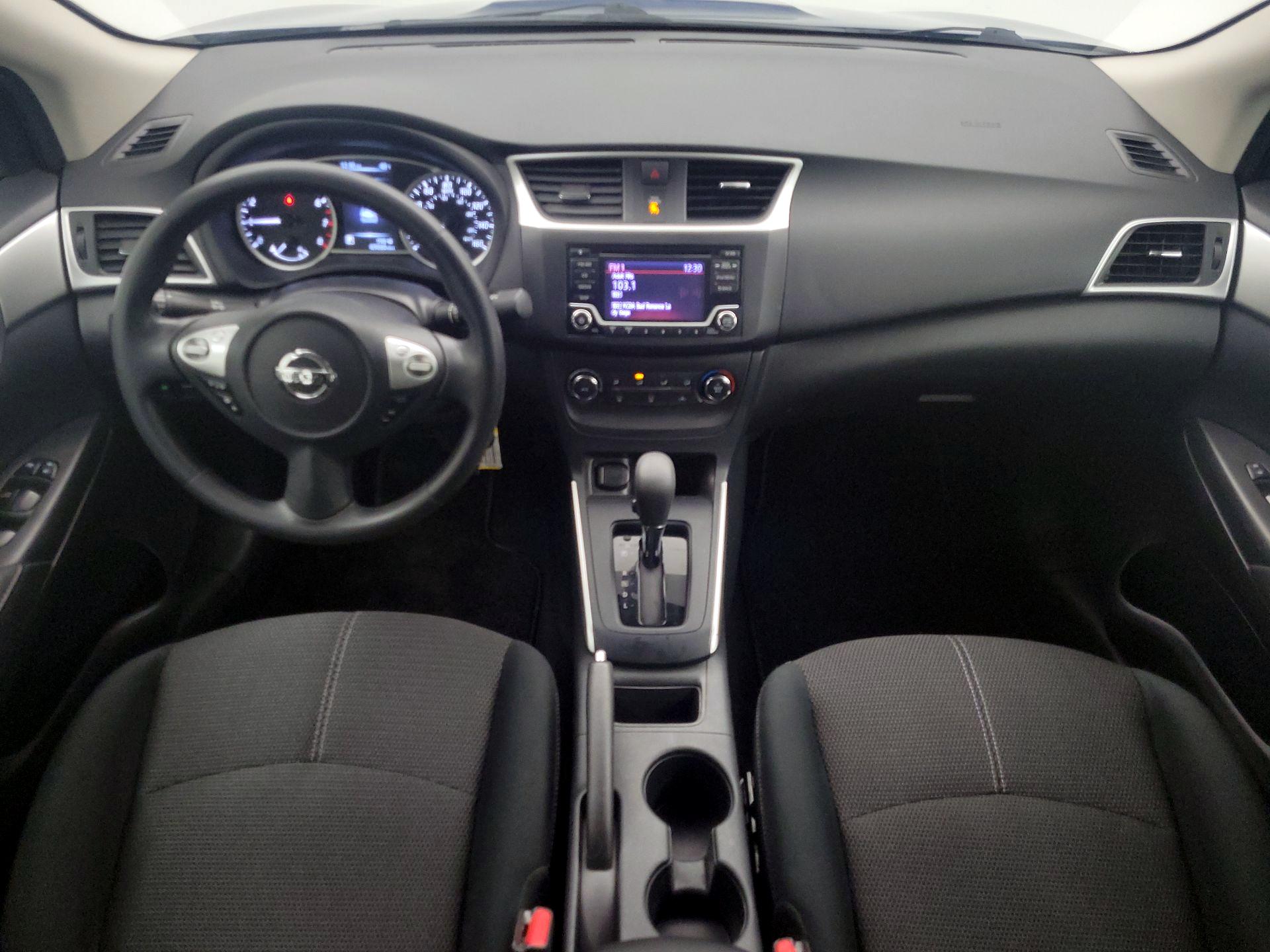 Thumbnail: 2018 Nissan Sentra - 9