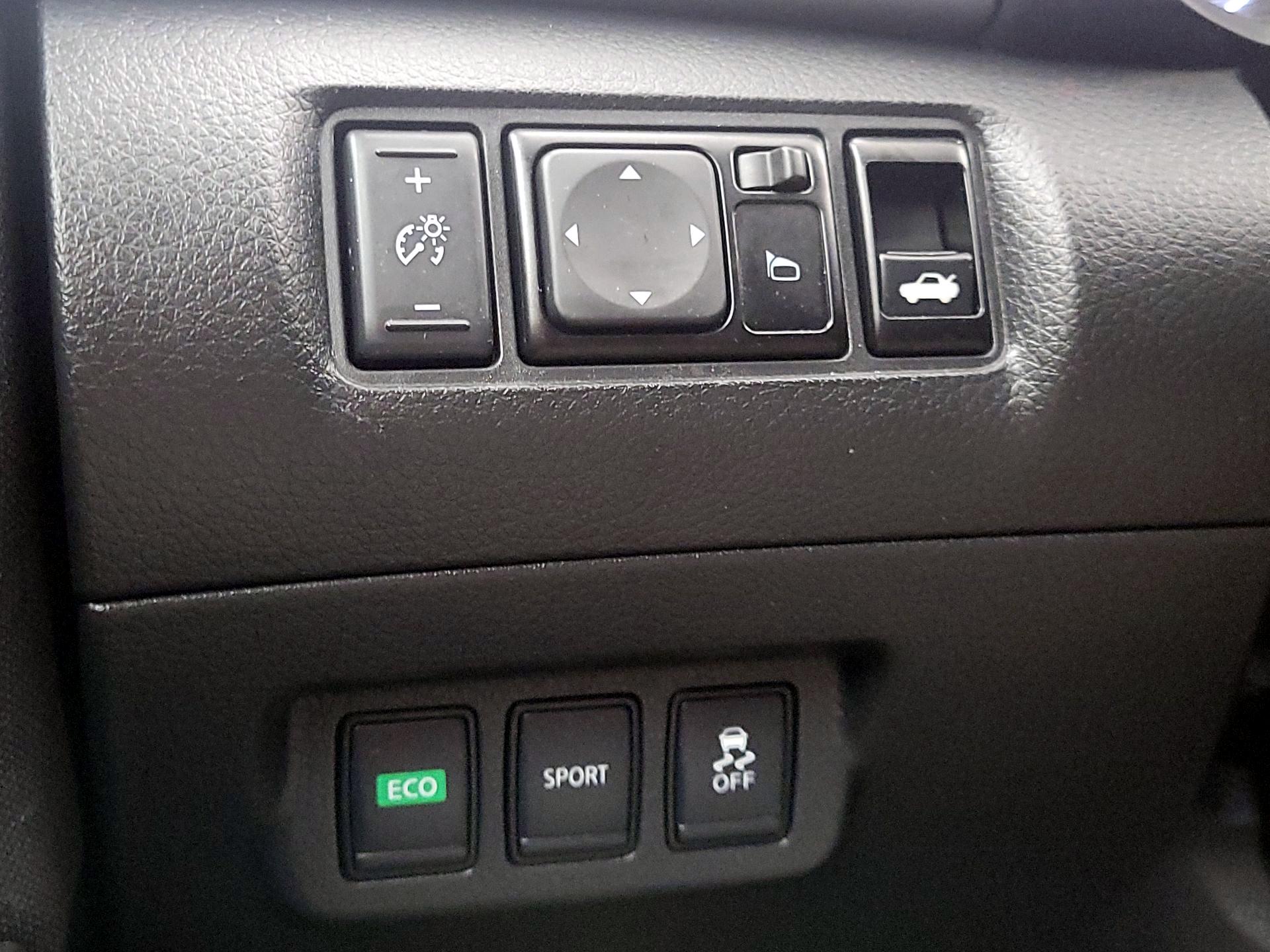 Thumbnail: 2018 Nissan Sentra - 13