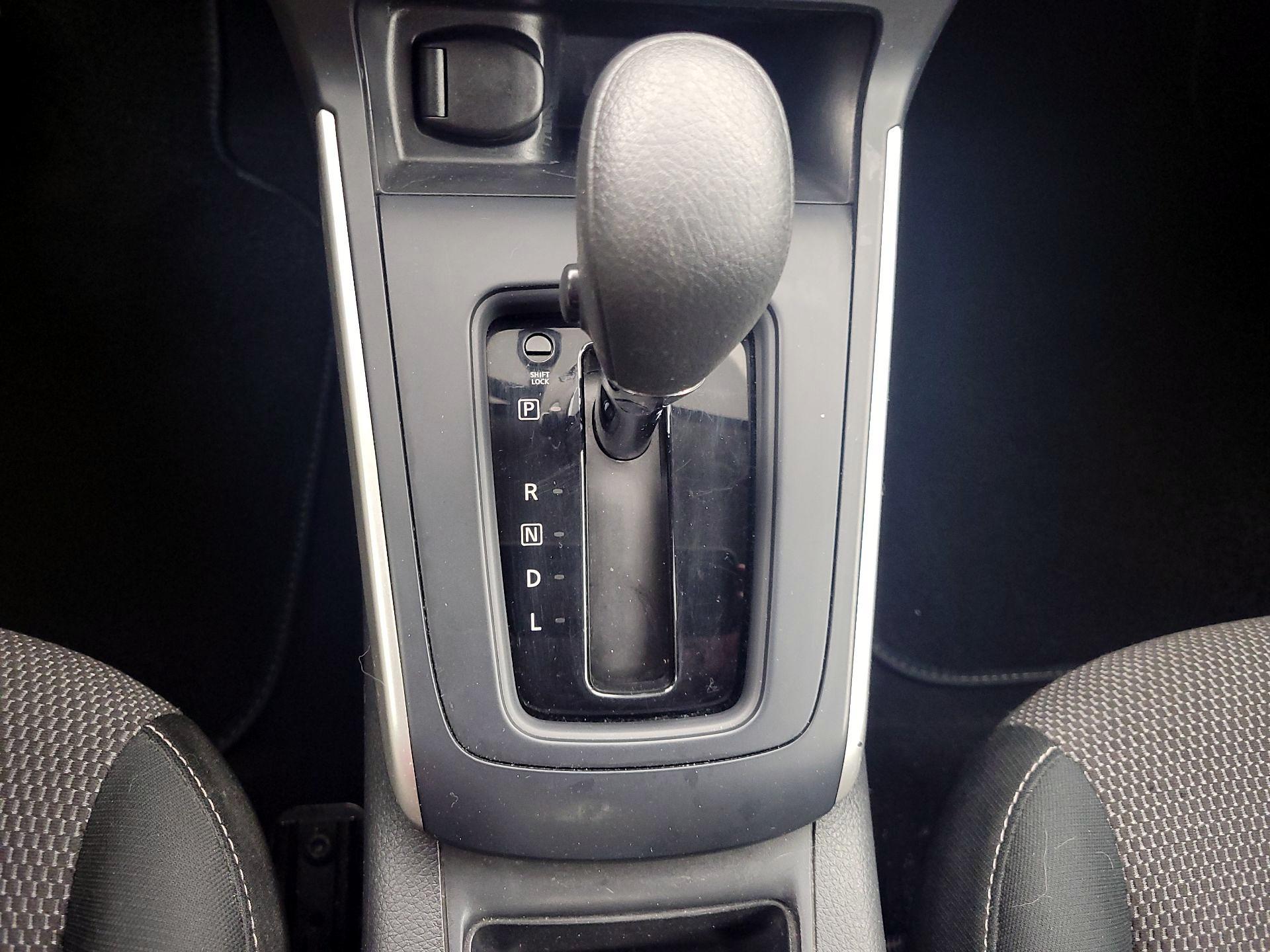 Thumbnail: 2018 Nissan Sentra - 17