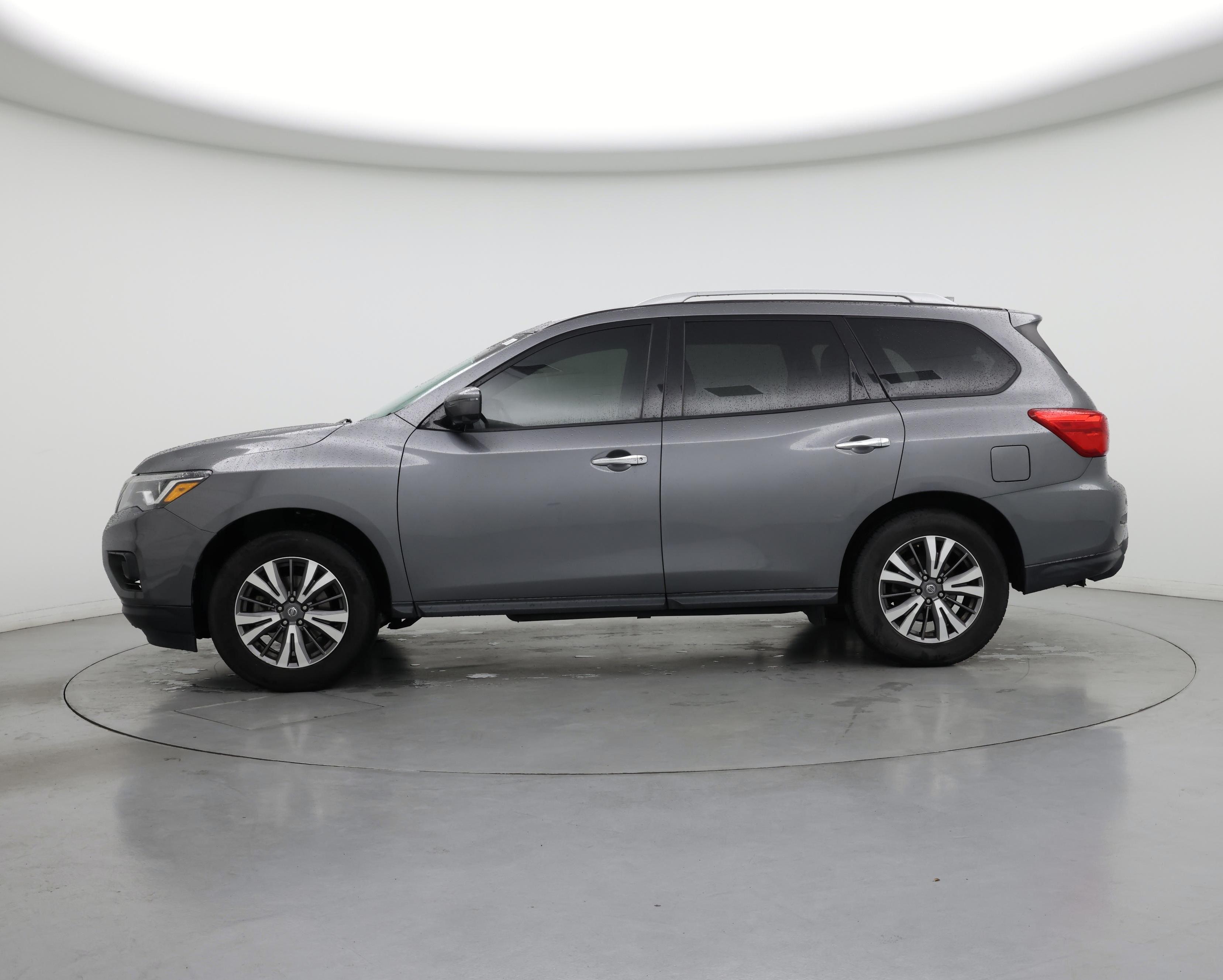 Thumbnail: 2019 Nissan Pathfinder - 3