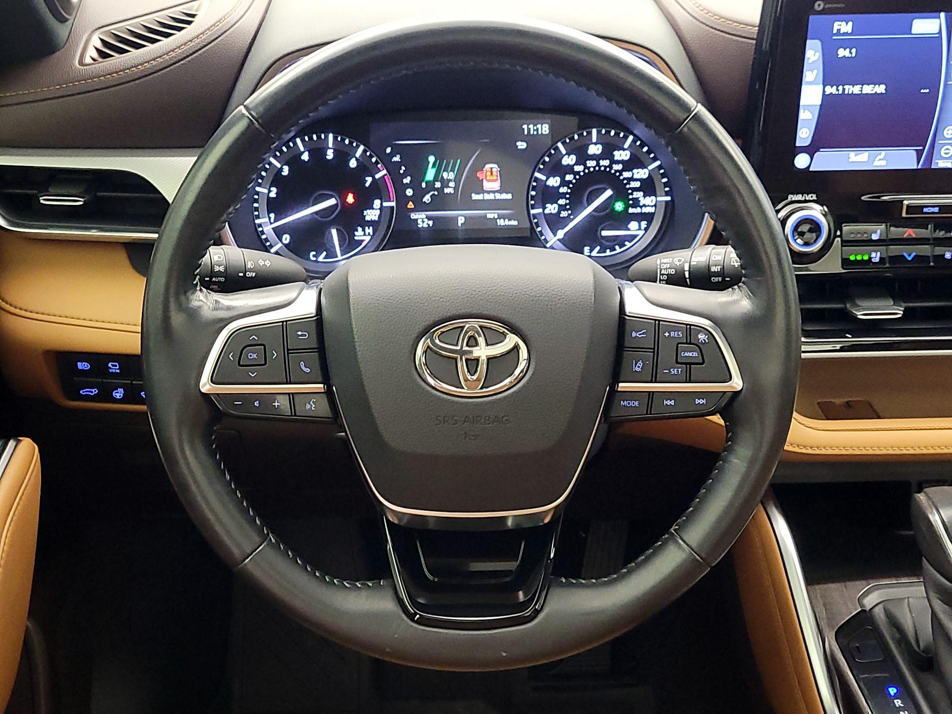 Thumbnail: 2020 Toyota Highlander - 10