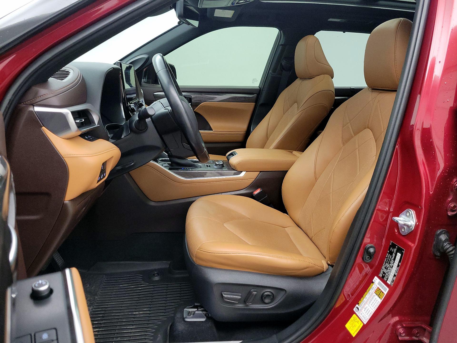 Thumbnail: 2020 Toyota Highlander - 11