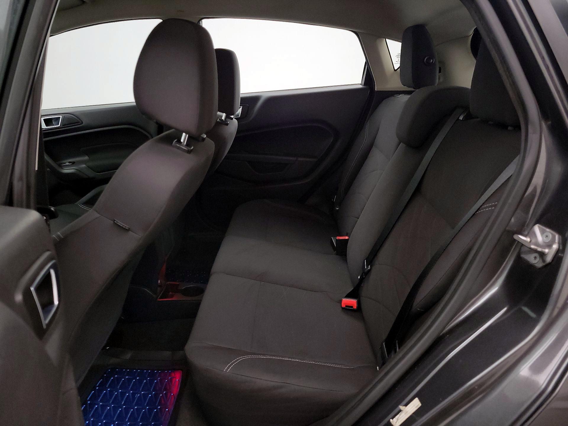 Thumbnail: 2015 Ford Fiesta - 18