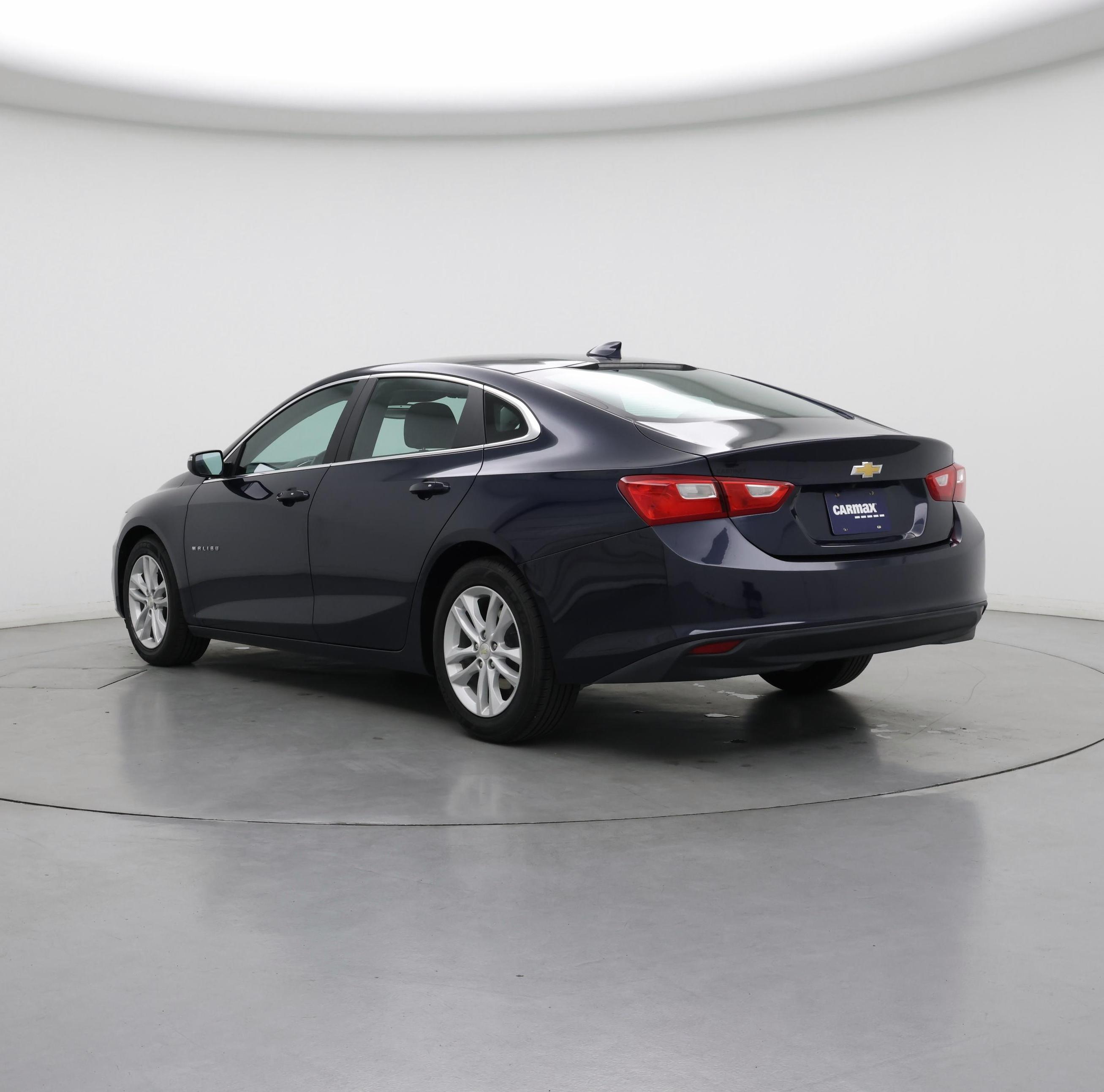 Thumbnail: 2017 Chevrolet Malibu - 2