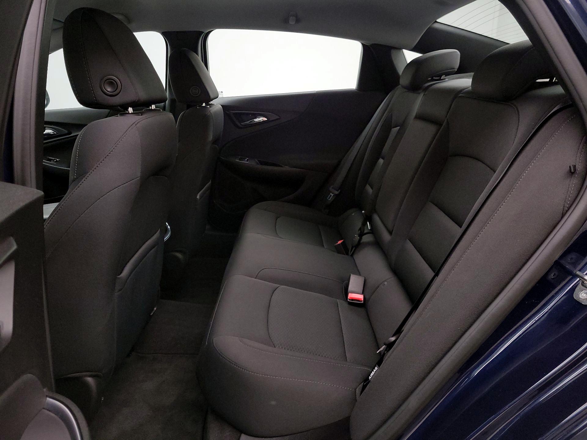 Thumbnail: 2017 Chevrolet Malibu - 19