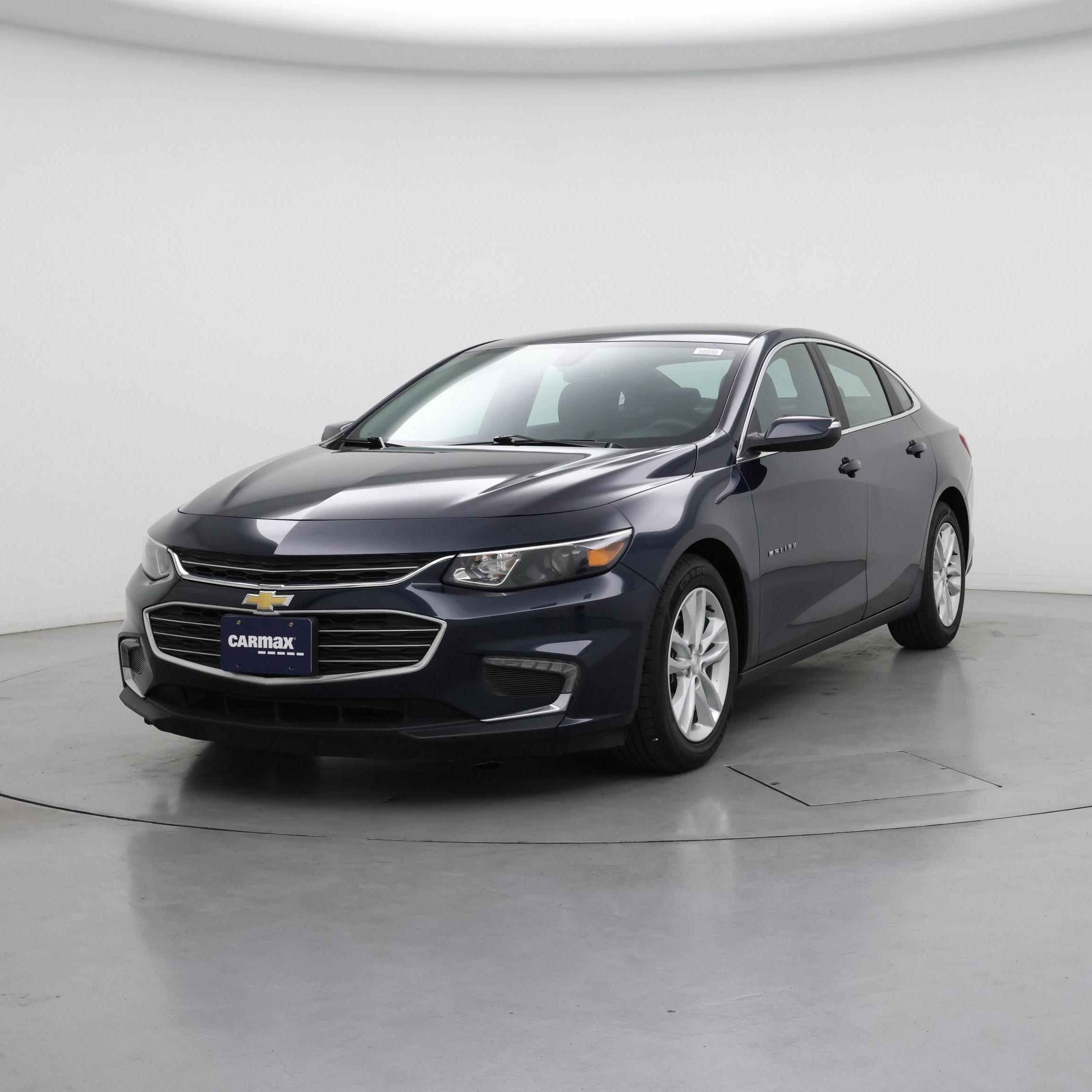 Thumbnail: 2017 Chevrolet Malibu - 4