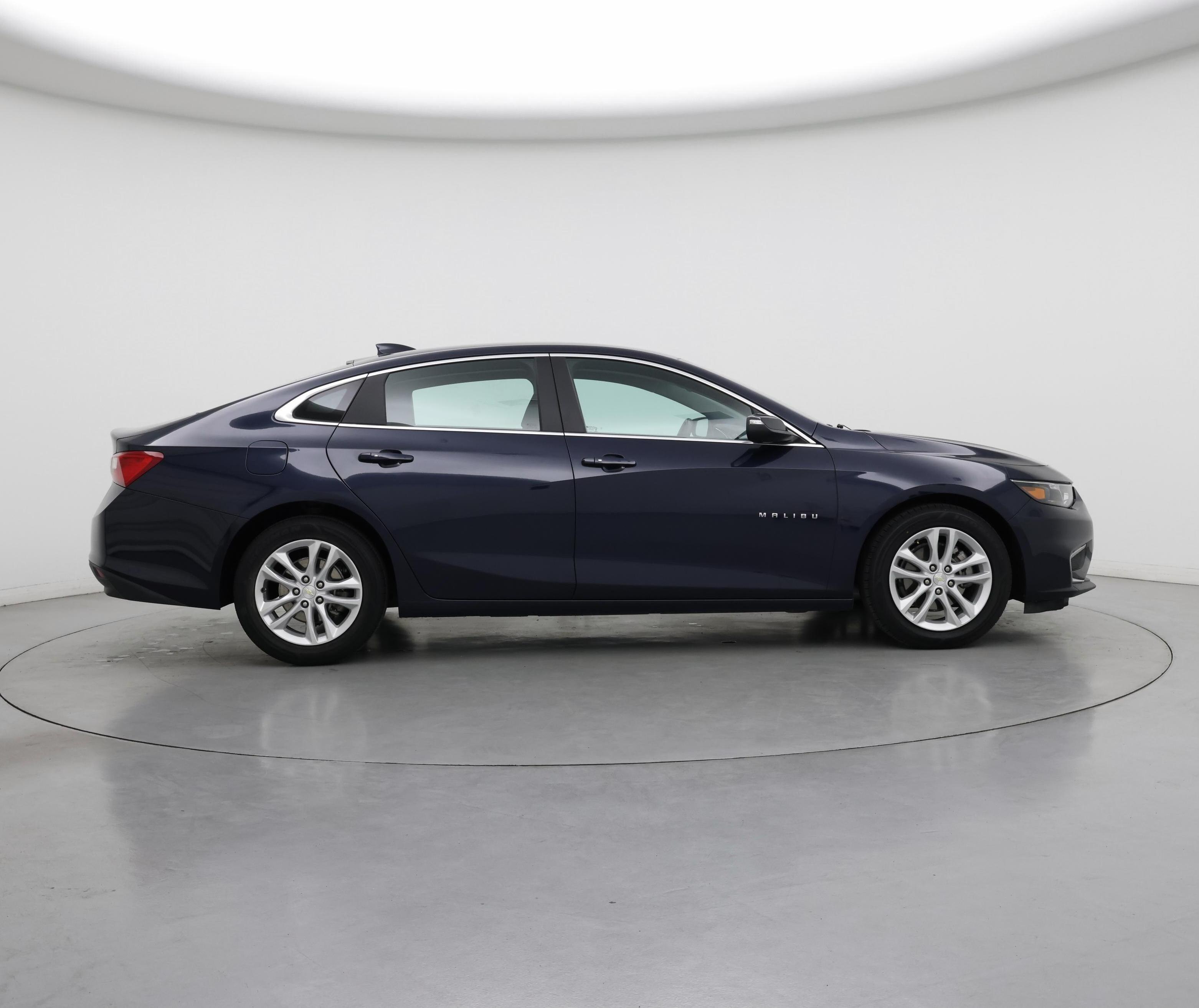 Thumbnail: 2017 Chevrolet Malibu - 7