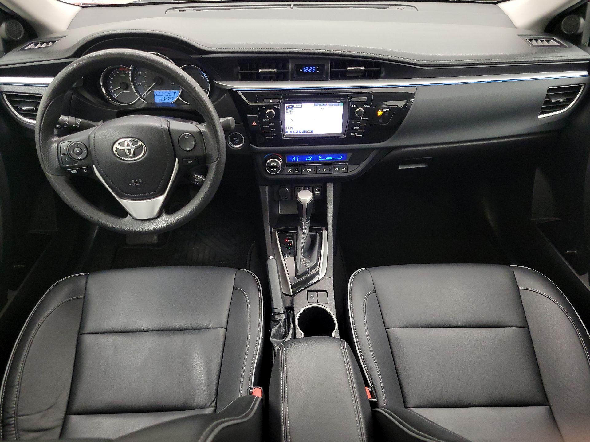 Thumbnail: 2015 Toyota Corolla - 9