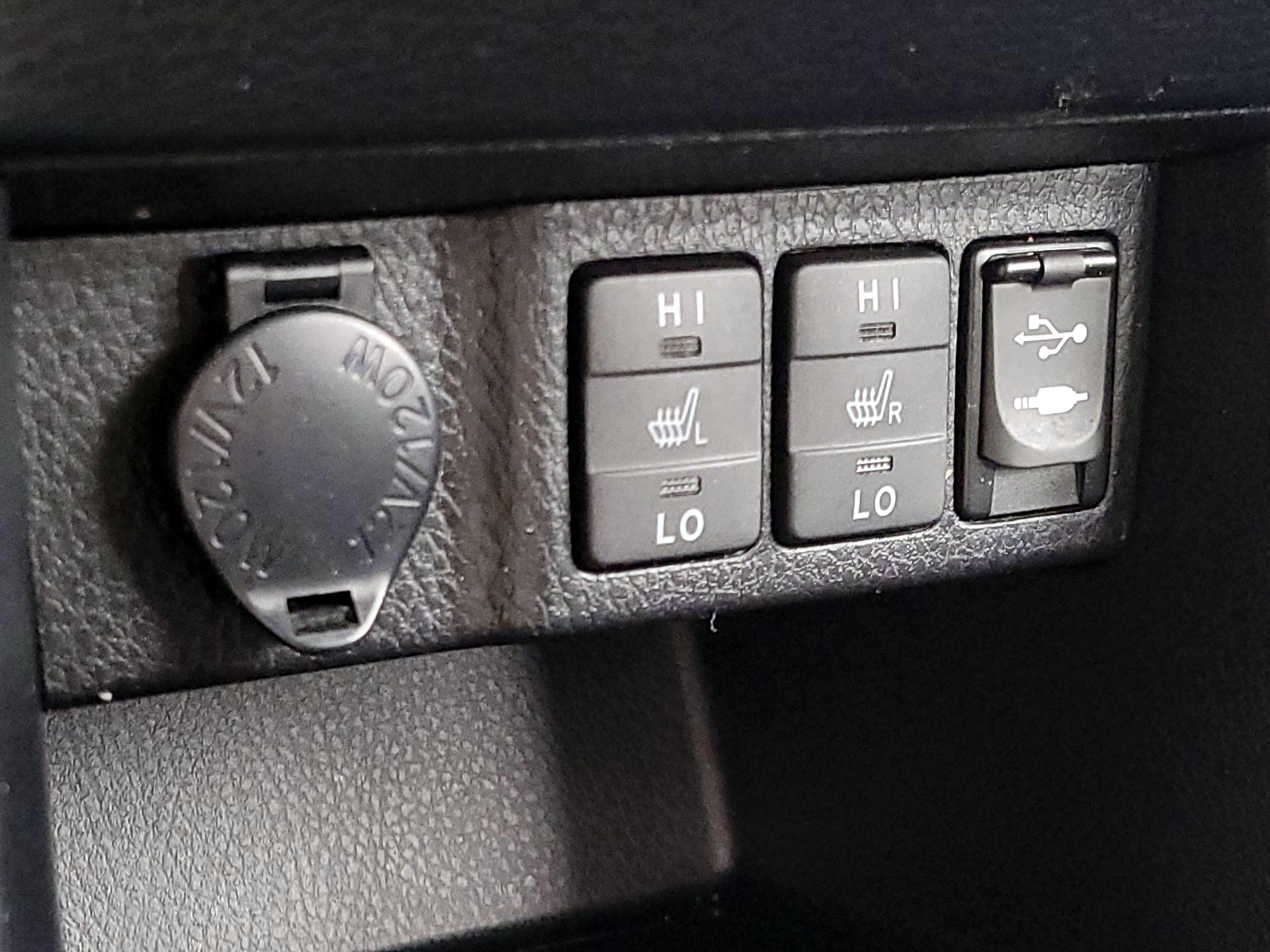 Thumbnail: 2015 Toyota Corolla - 19