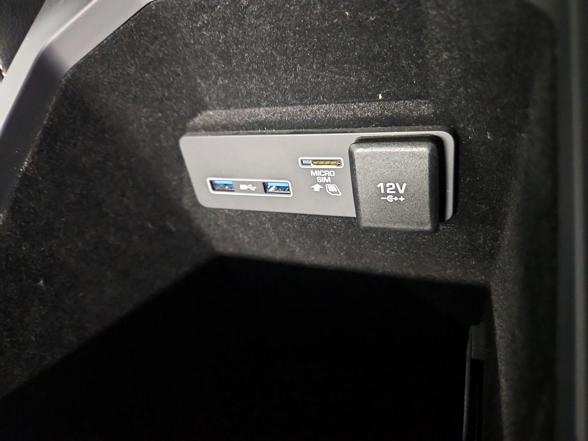 Thumbnail: 2020 Jaguar I-Pace - 18