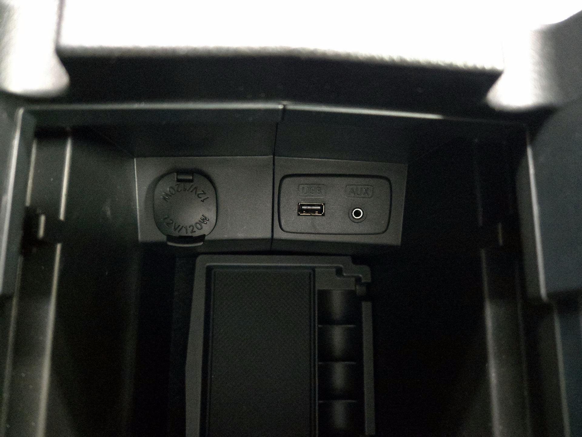 Thumbnail: 2015 Subaru Forester - 18