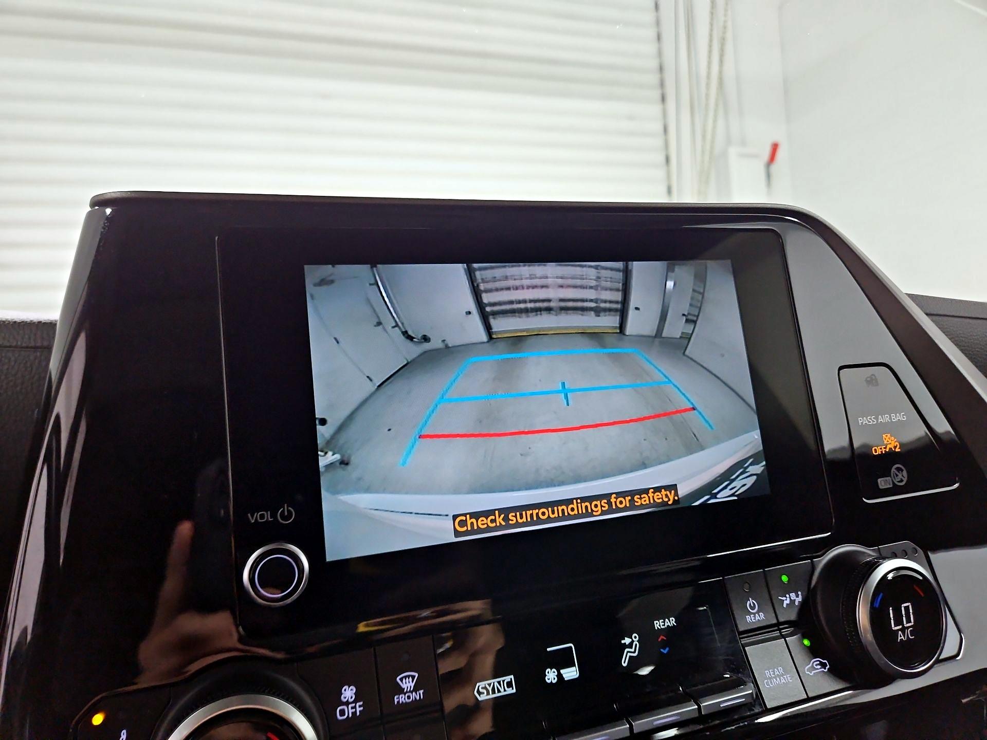 Thumbnail: 2023 Toyota Highlander - 14