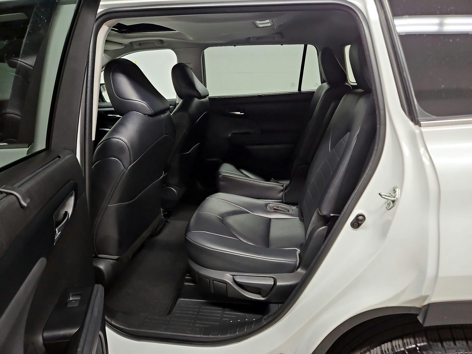 Thumbnail: 2023 Toyota Highlander - 20