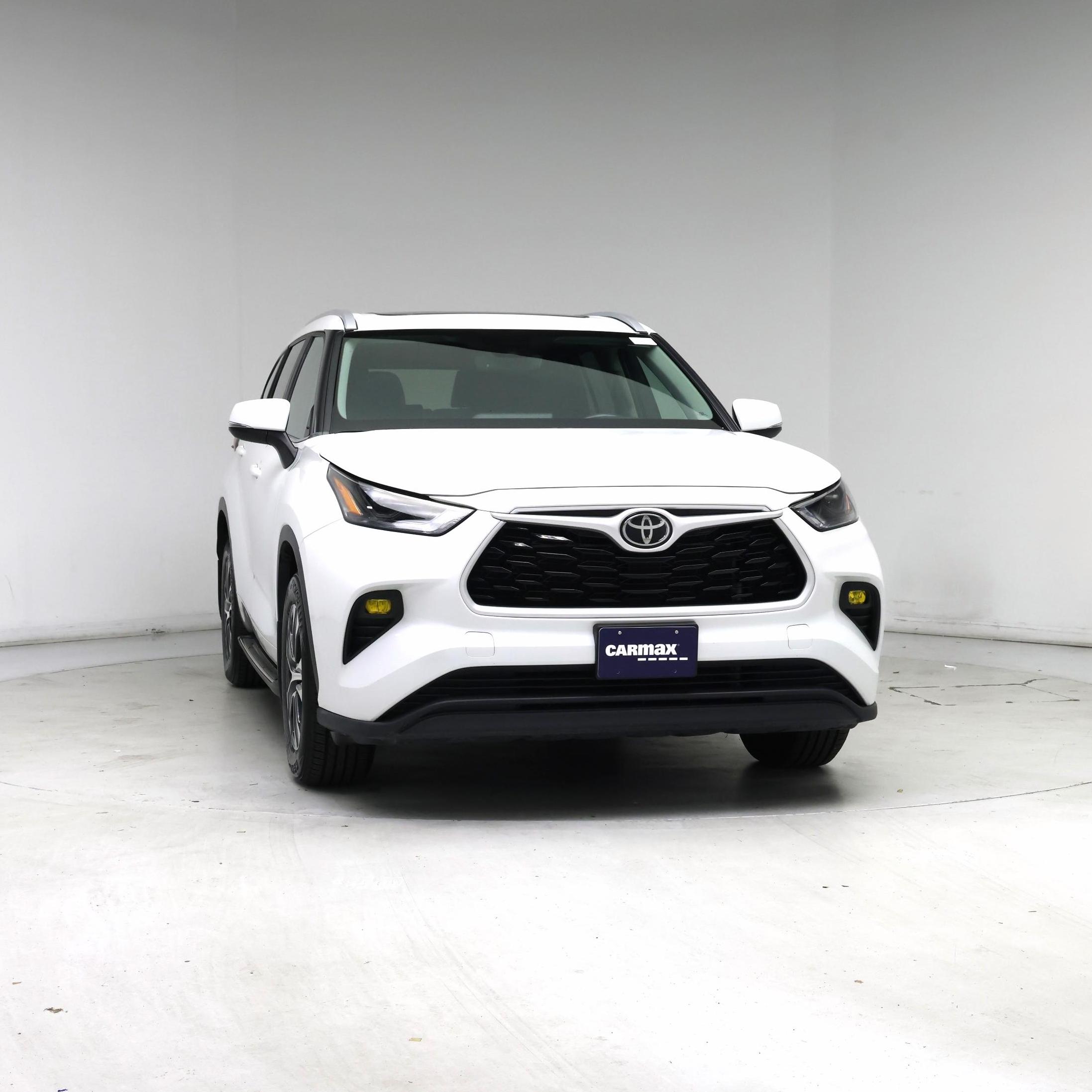 Thumbnail: 2023 Toyota Highlander - 5