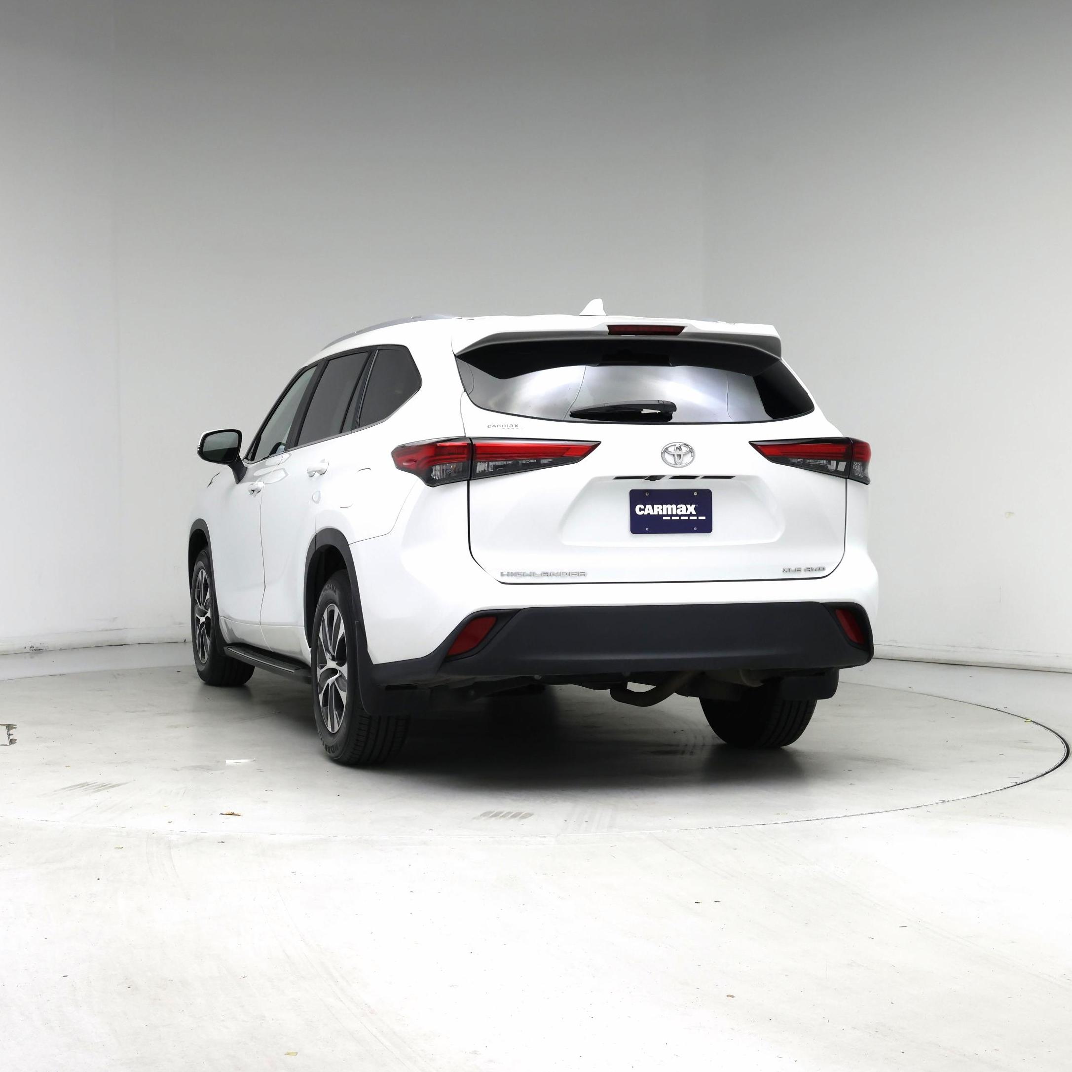 Thumbnail: 2023 Toyota Highlander - 6