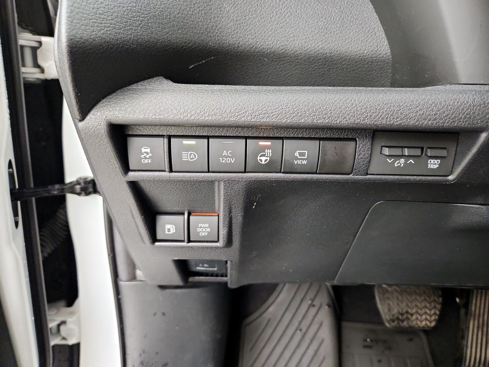 Thumbnail: 2025 Toyota Sienna - 13