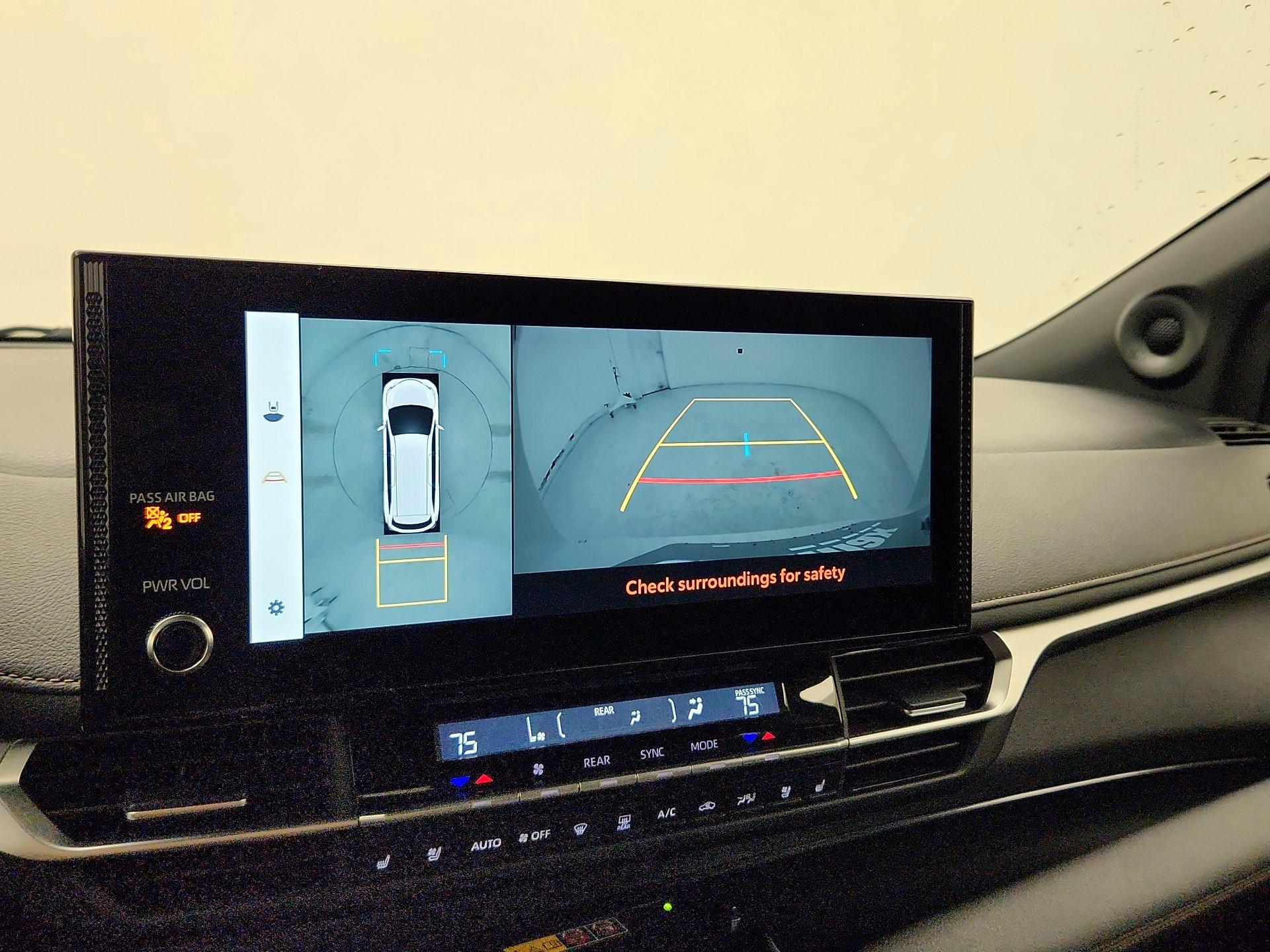 Thumbnail: 2025 Toyota Sienna - 14