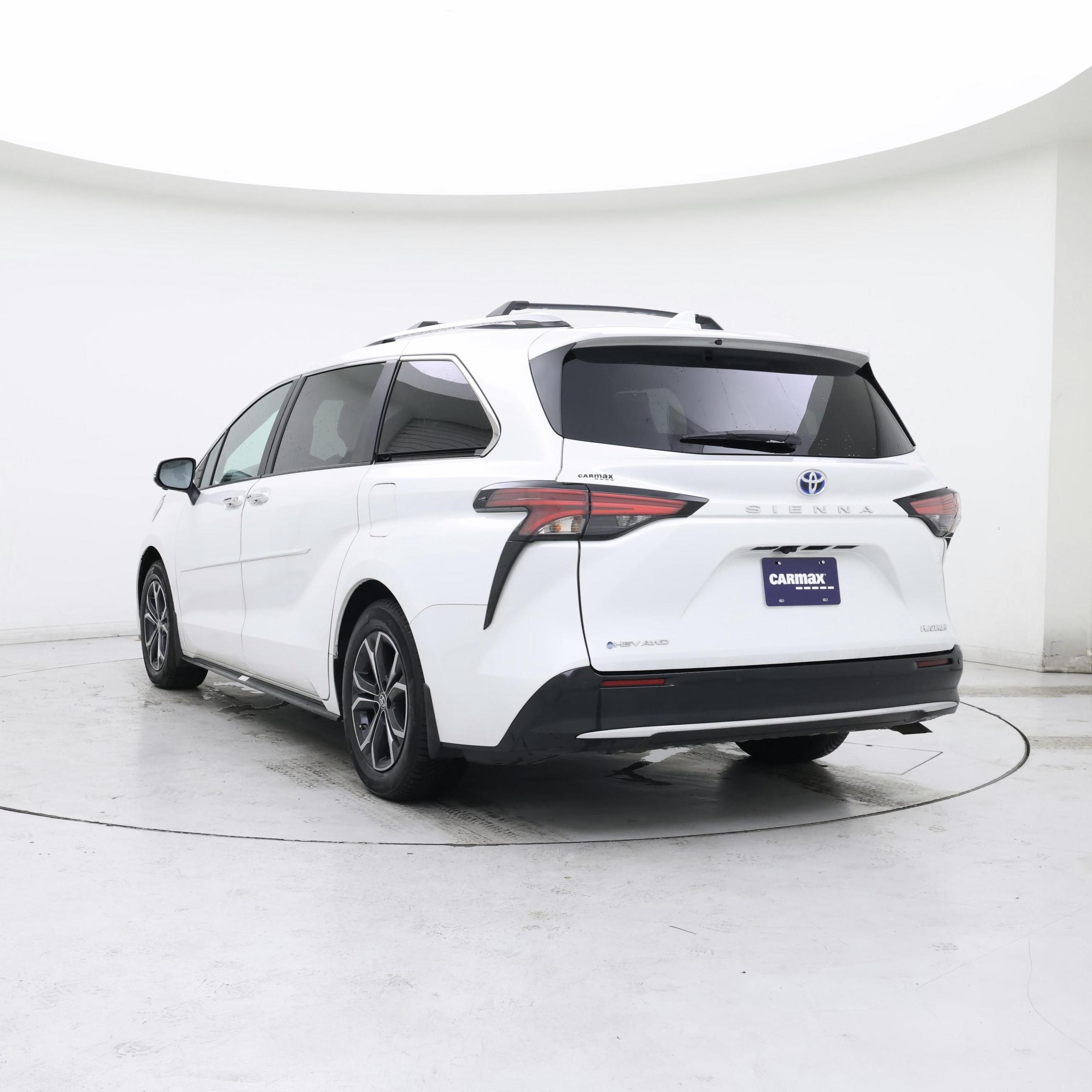 Thumbnail: 2025 Toyota Sienna - 2