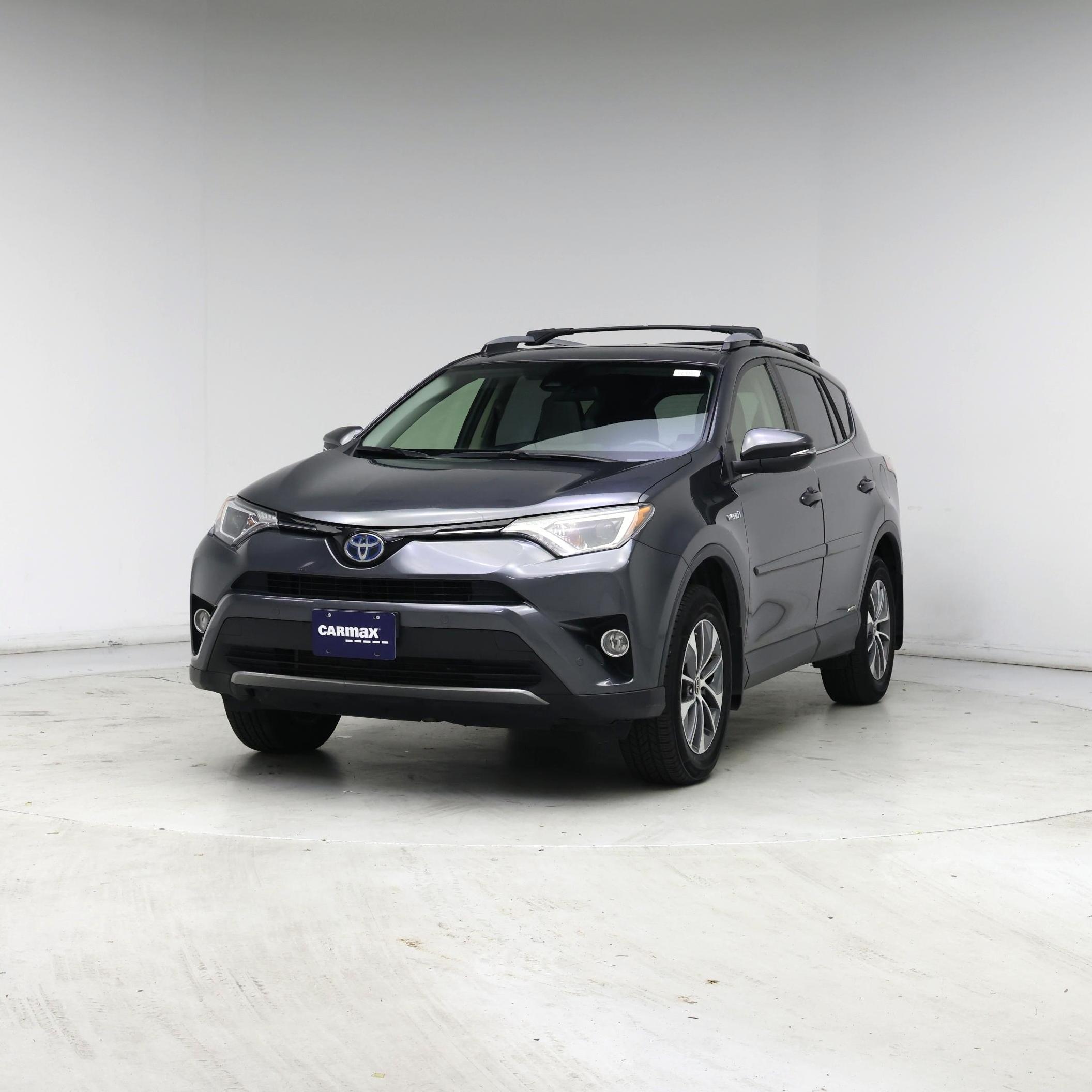 Thumbnail: 2018 Toyota RAV4 - 4
