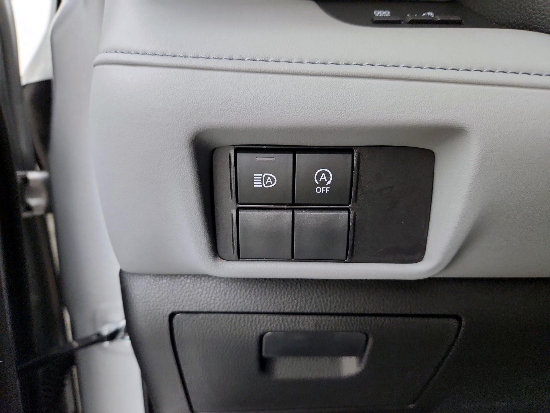 Thumbnail: 2023 Toyota Highlander - 13