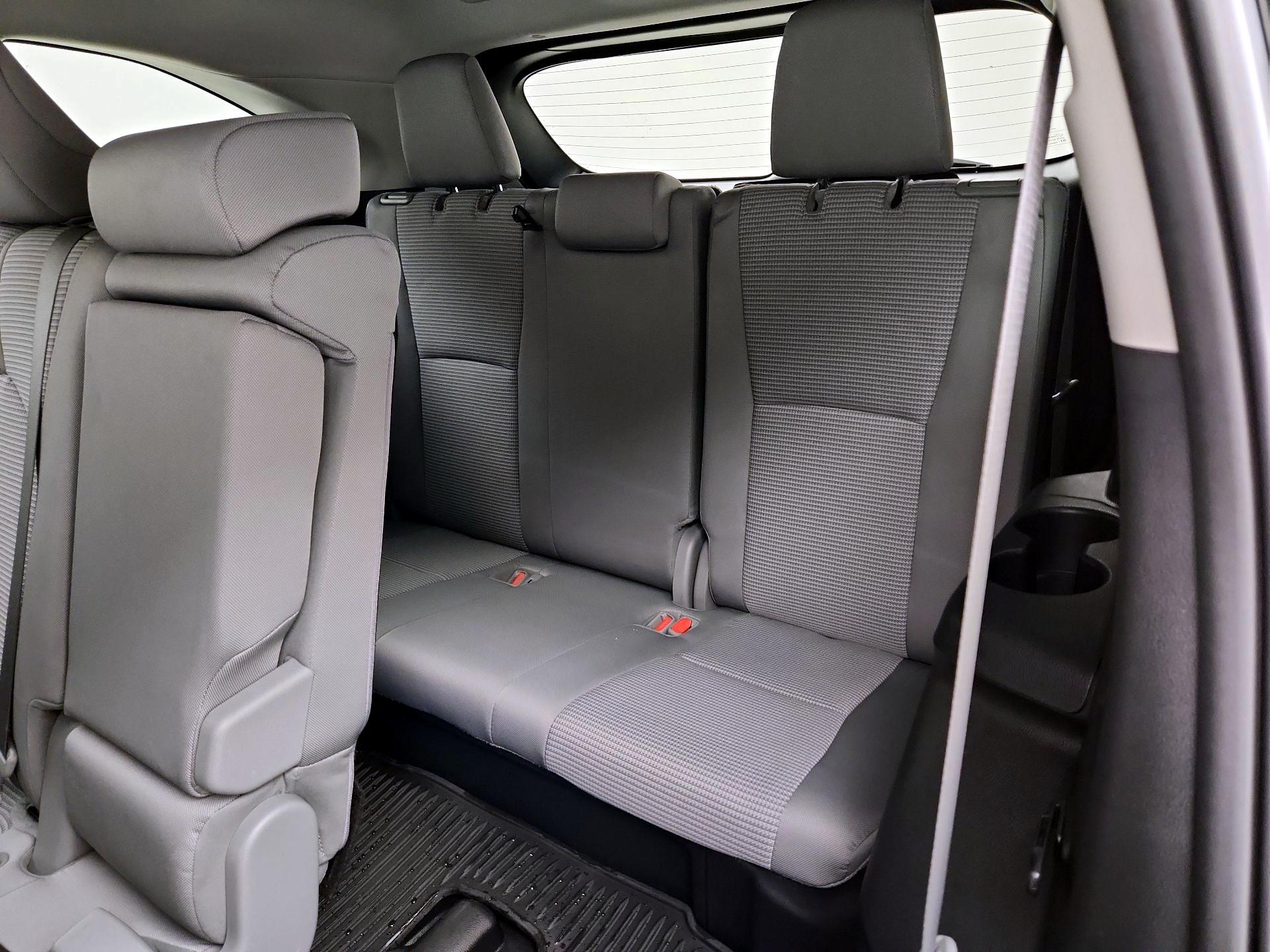 Thumbnail: 2023 Toyota Highlander - 20