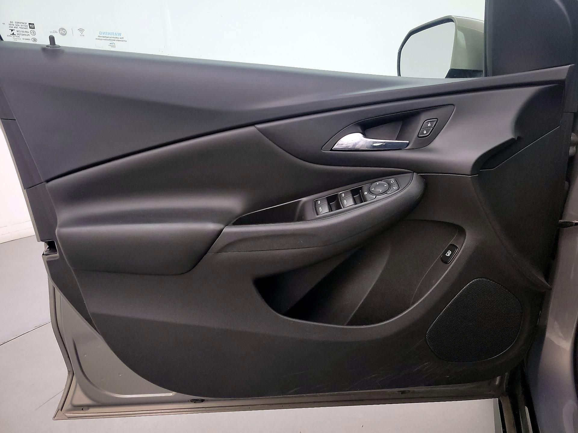 Thumbnail: 2017 Chevrolet Volt - 12