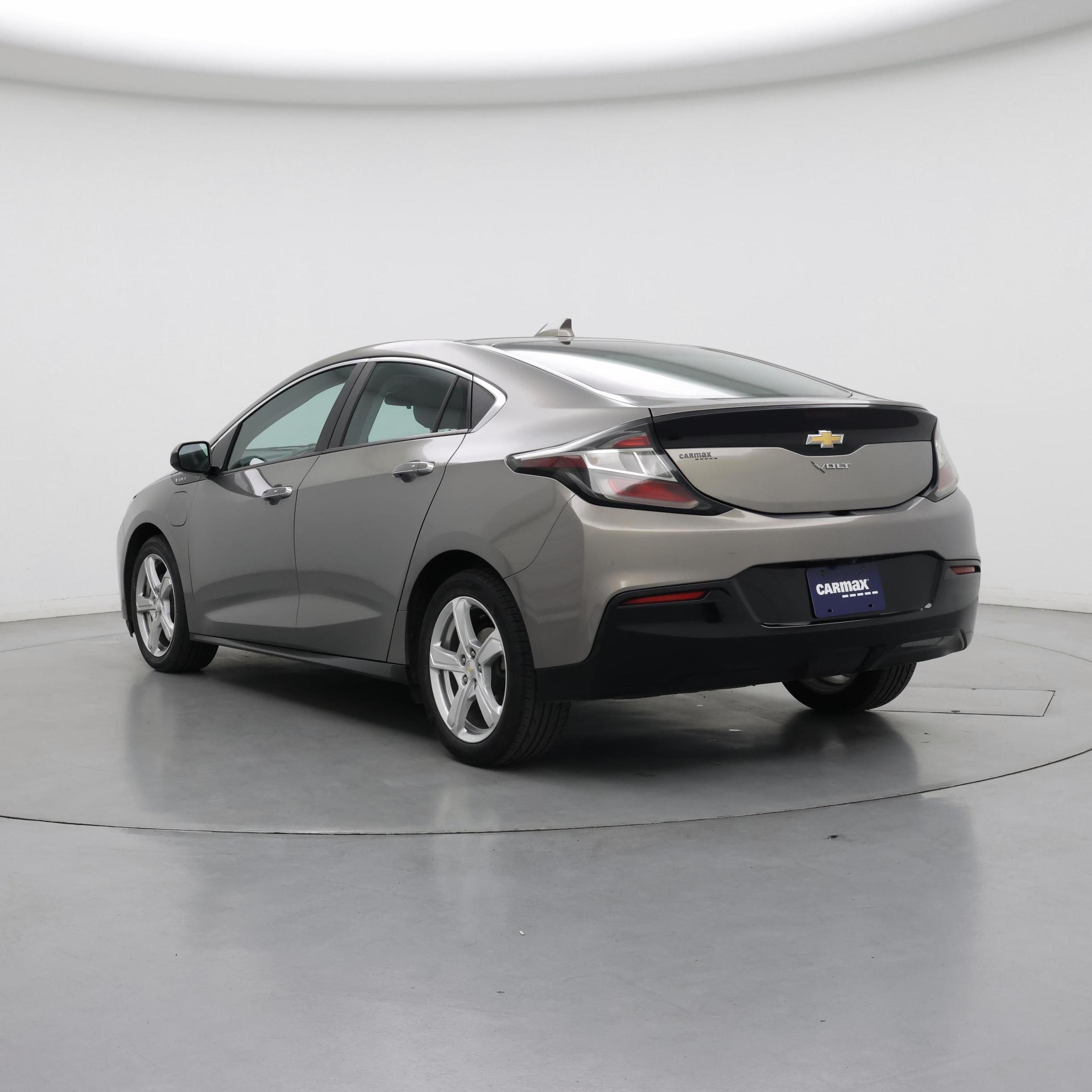 Thumbnail: 2017 Chevrolet Volt - 2