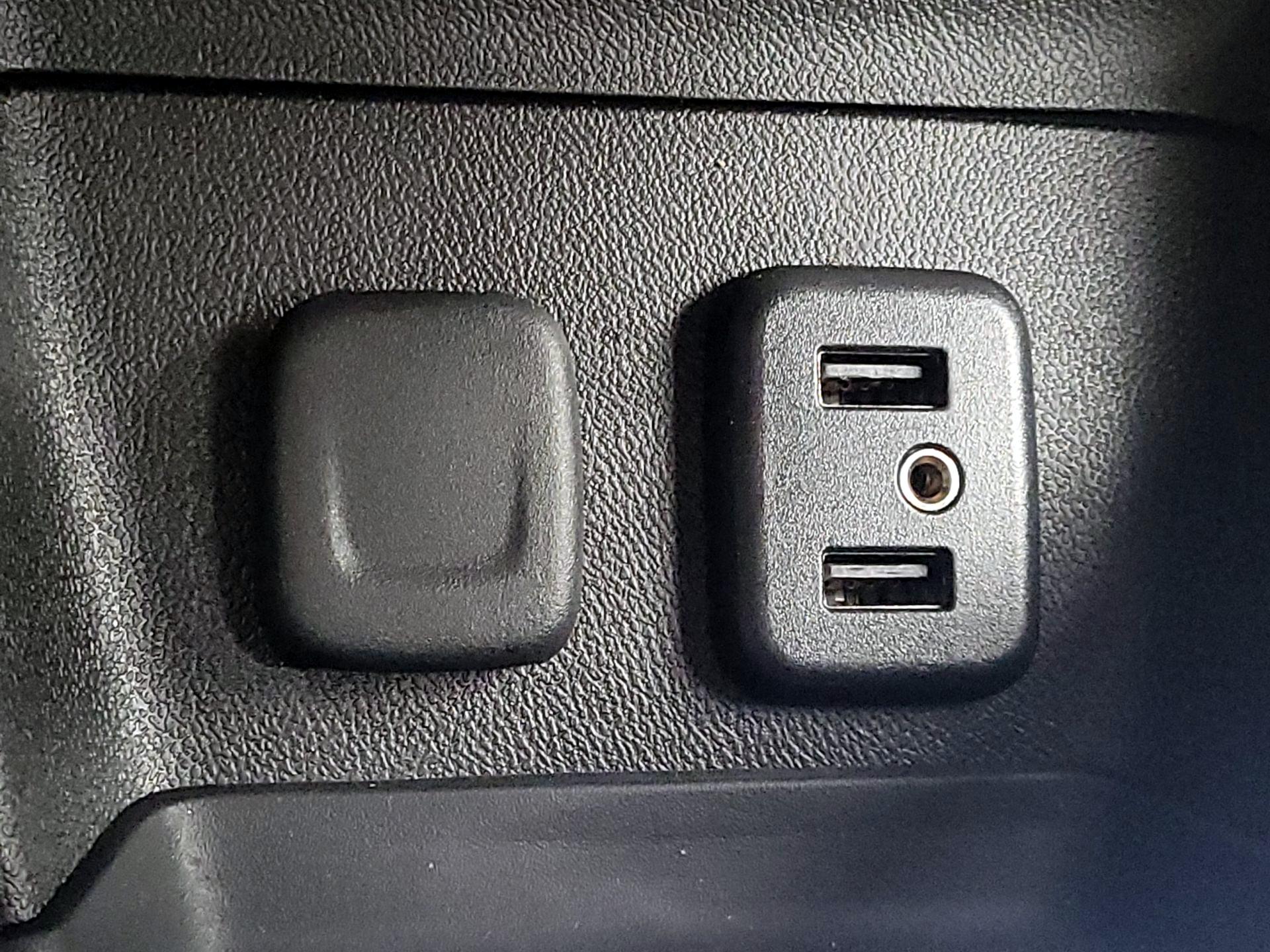 Thumbnail: 2017 Chevrolet Volt - 19