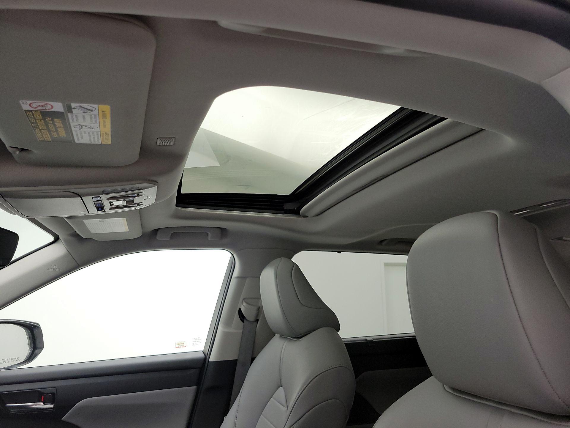 Thumbnail: 2020 Toyota Highlander - 20