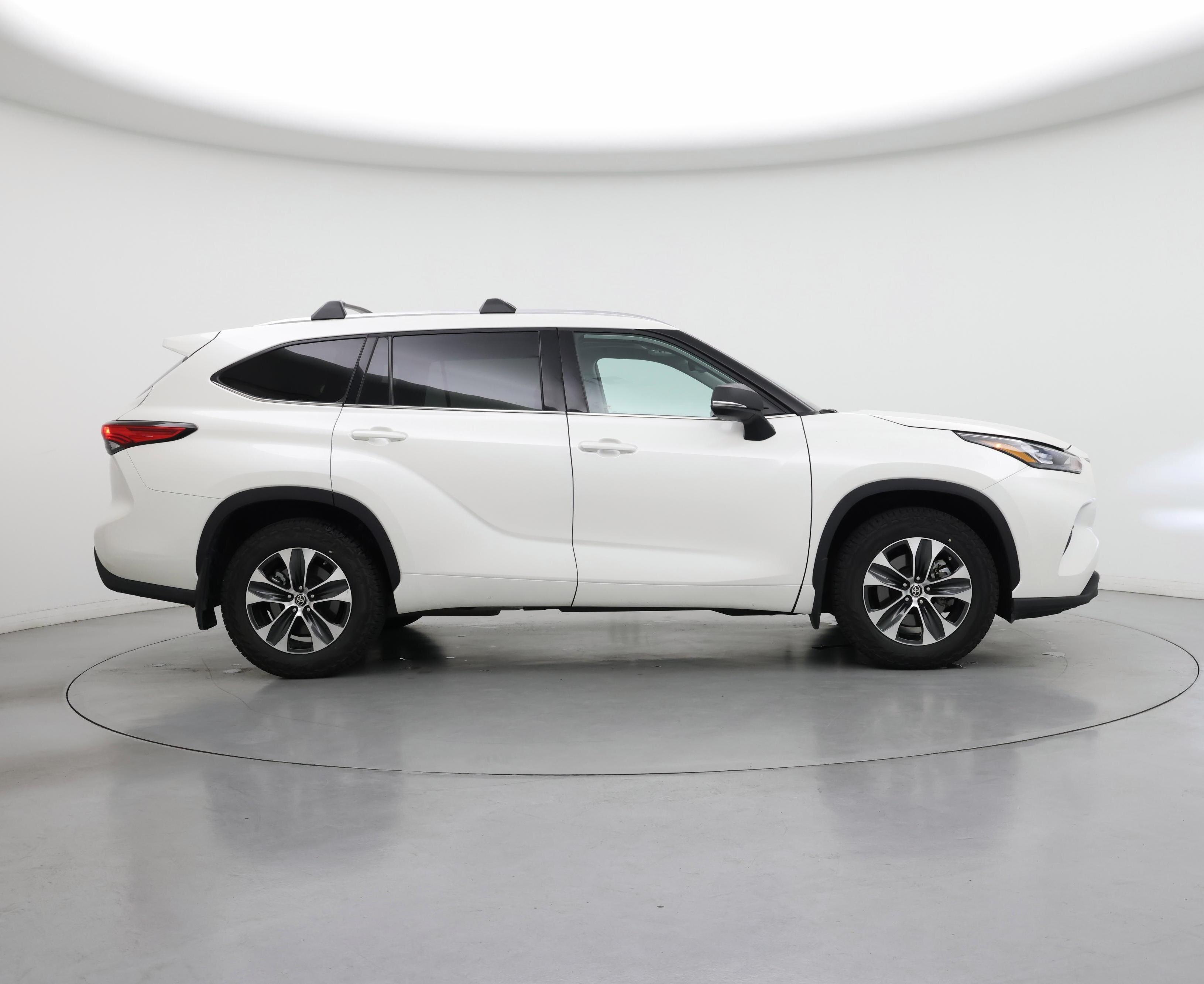 Thumbnail: 2020 Toyota Highlander - 7