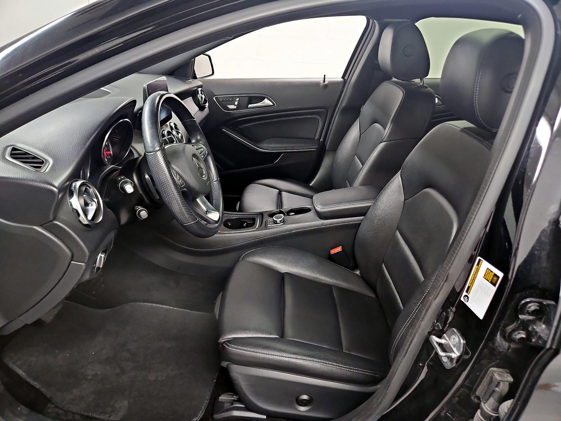 Thumbnail: 2019 Mercedes-Benz GLA - 11