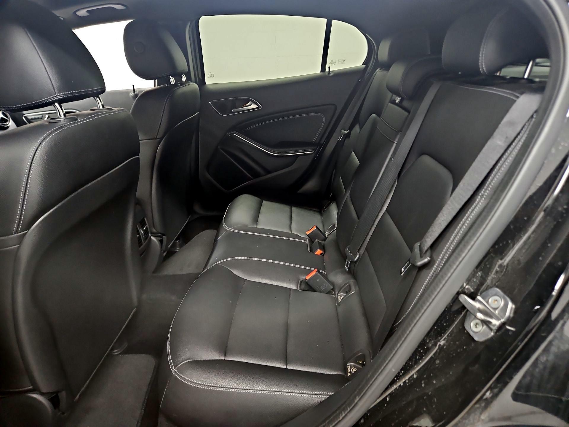 Thumbnail: 2019 Mercedes-Benz GLA - 20