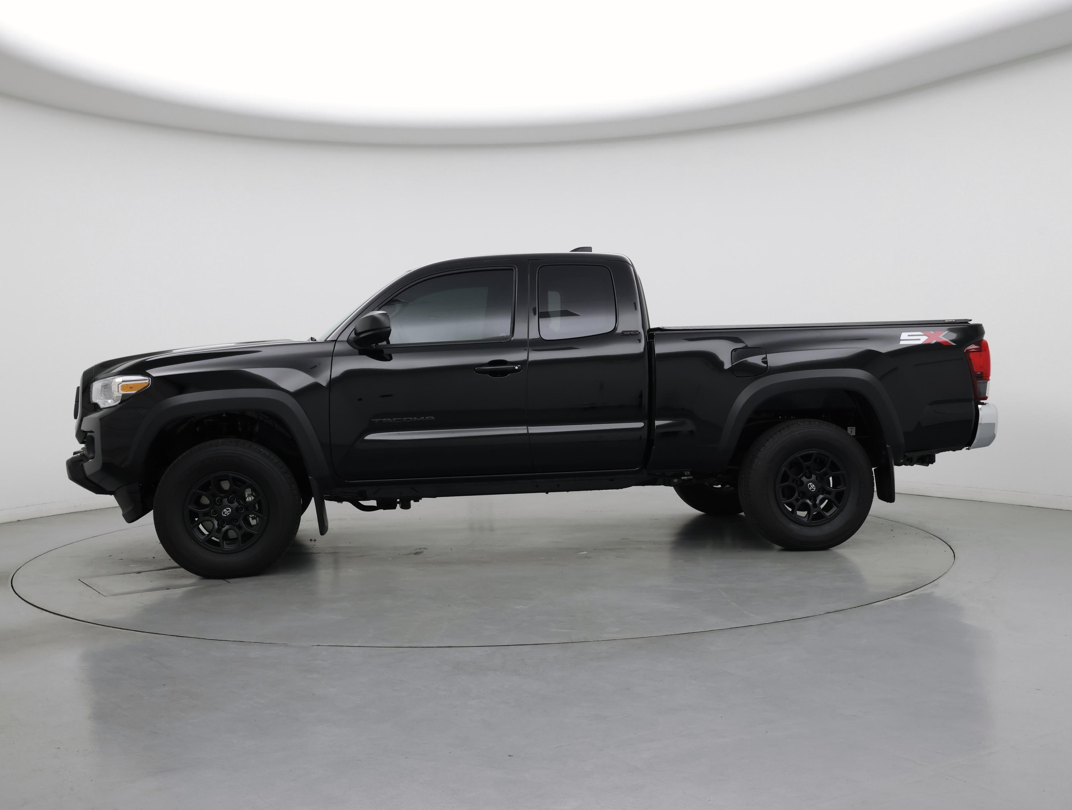 Thumbnail: 2023 Toyota Tacoma - 3