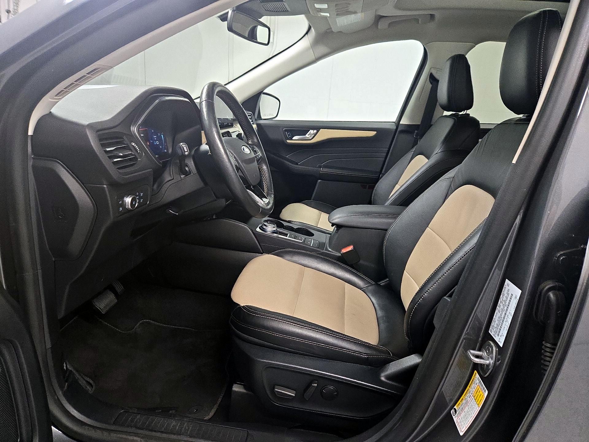 Thumbnail: 2021 Ford Escape - 11