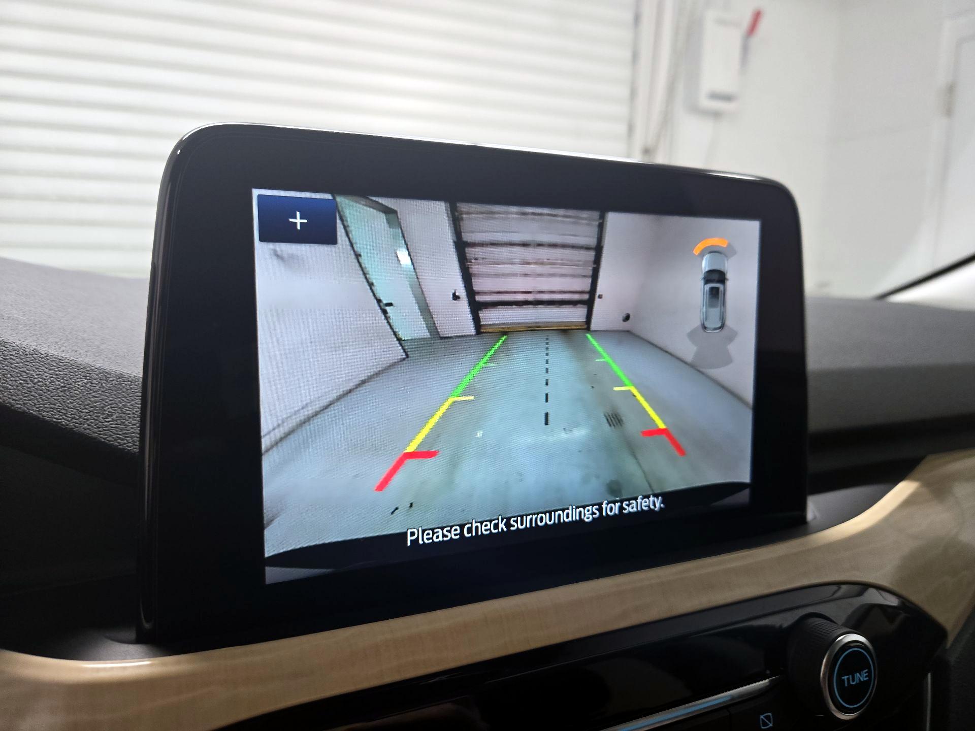 Thumbnail: 2021 Ford Escape - 15