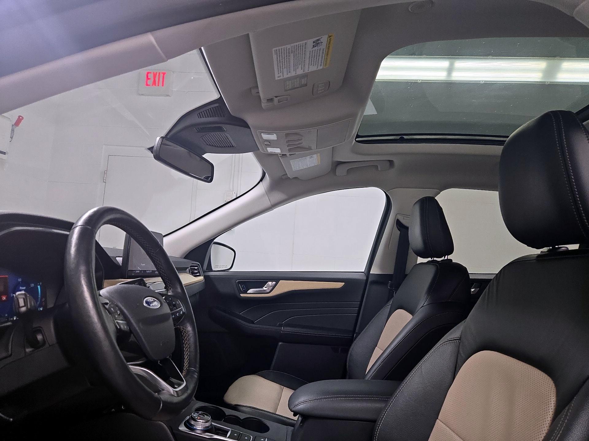 Thumbnail: 2021 Ford Escape - 20