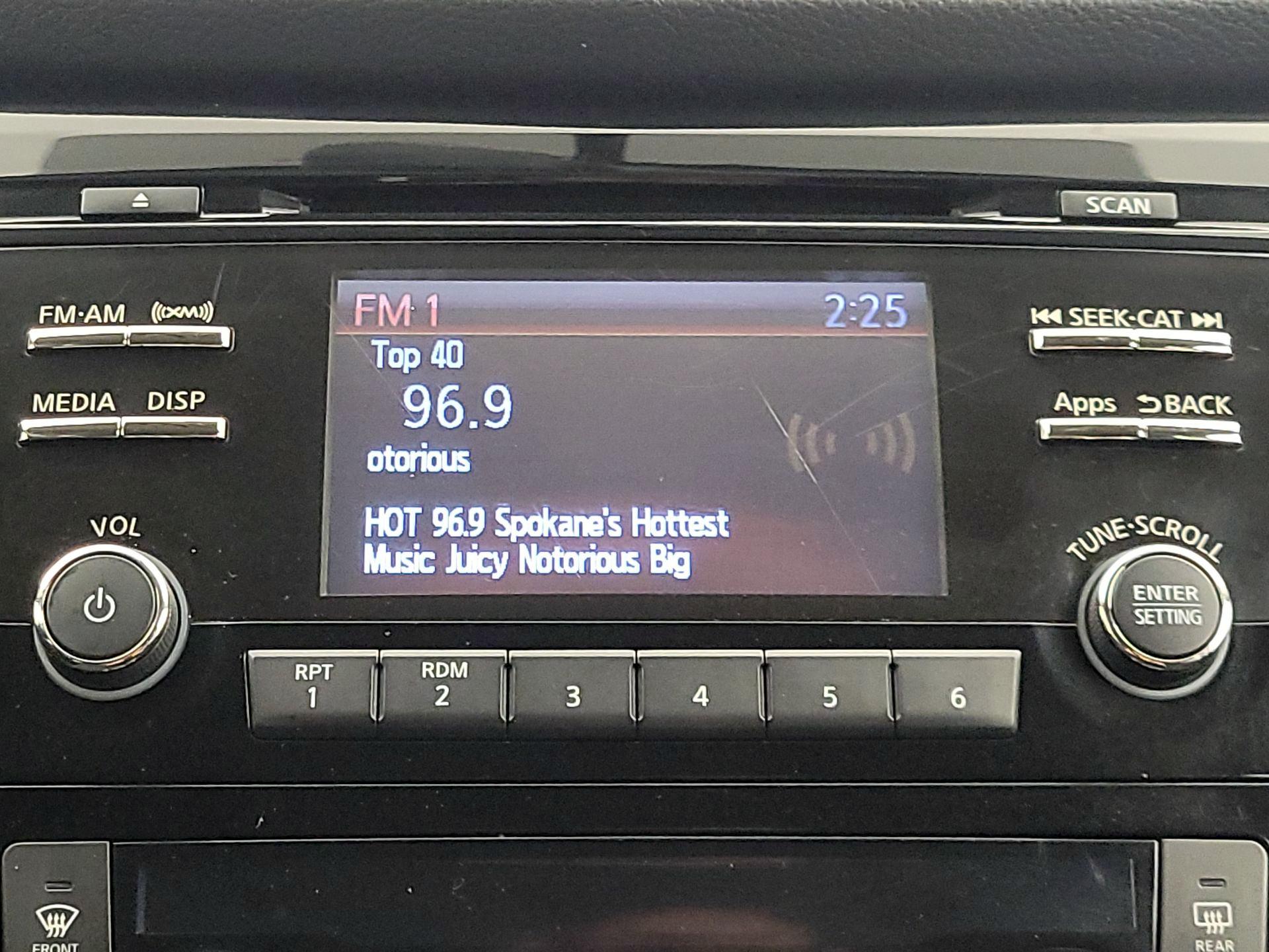 Thumbnail: 2014 Nissan Rogue - 15