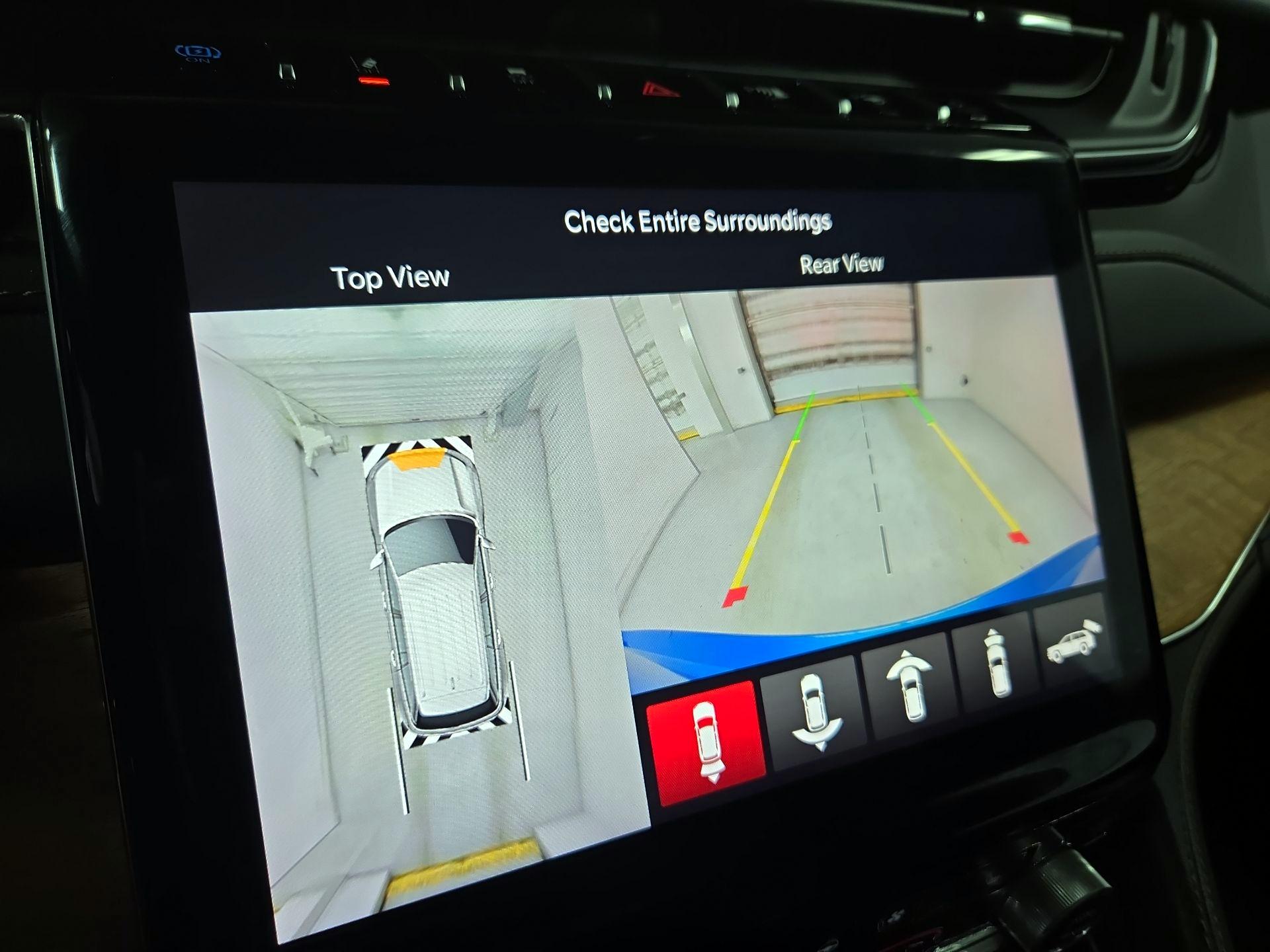 Thumbnail: 2023 Jeep Grand Cherokee - 15