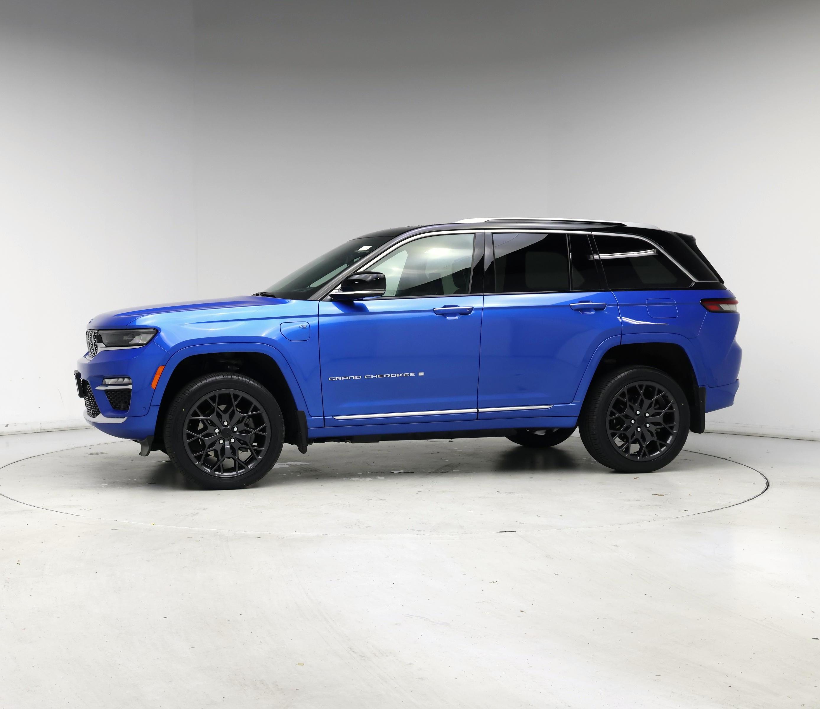 Thumbnail: 2023 Jeep Grand Cherokee - 3