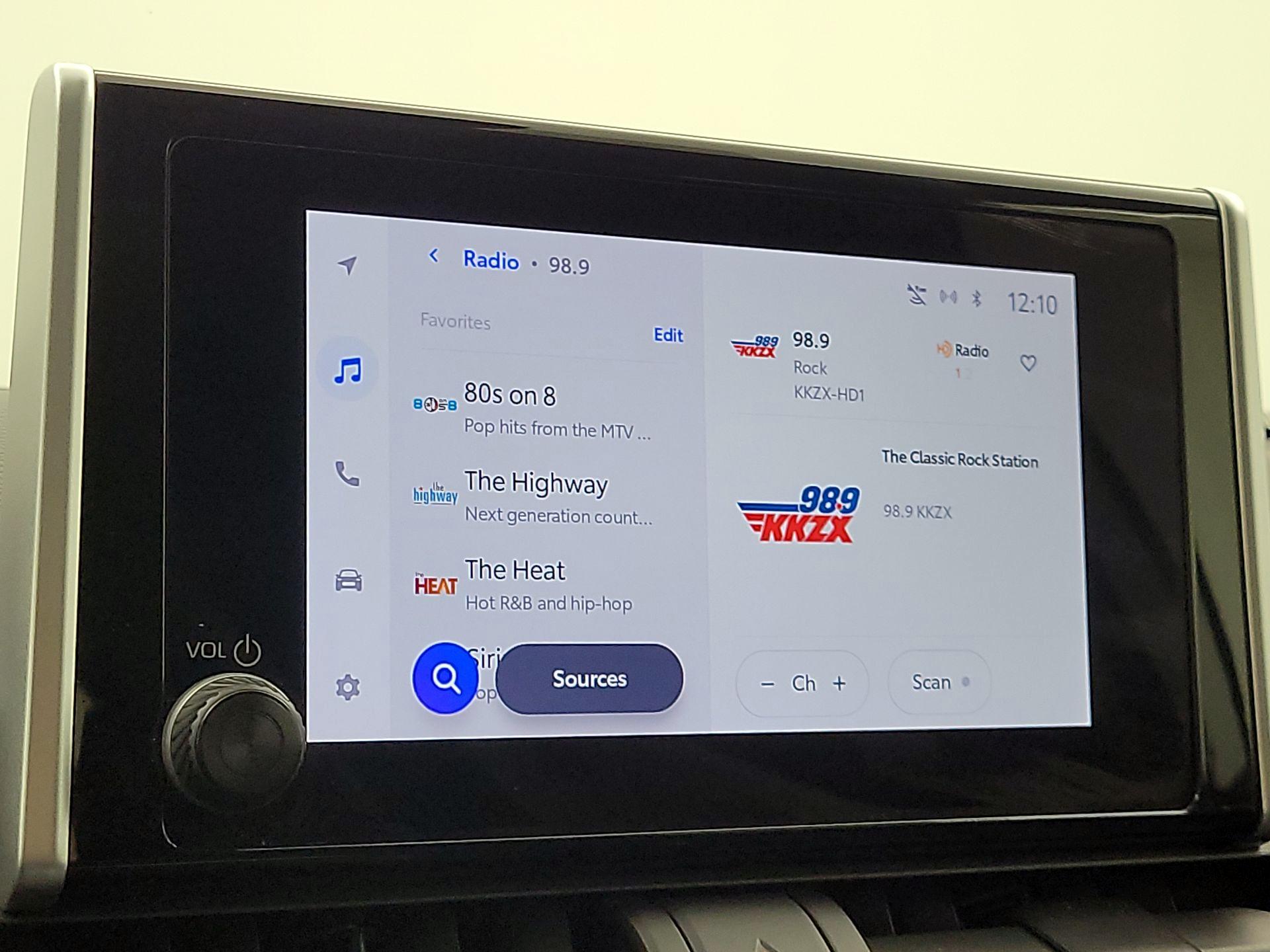 Thumbnail: 2023 Toyota RAV4 - 15