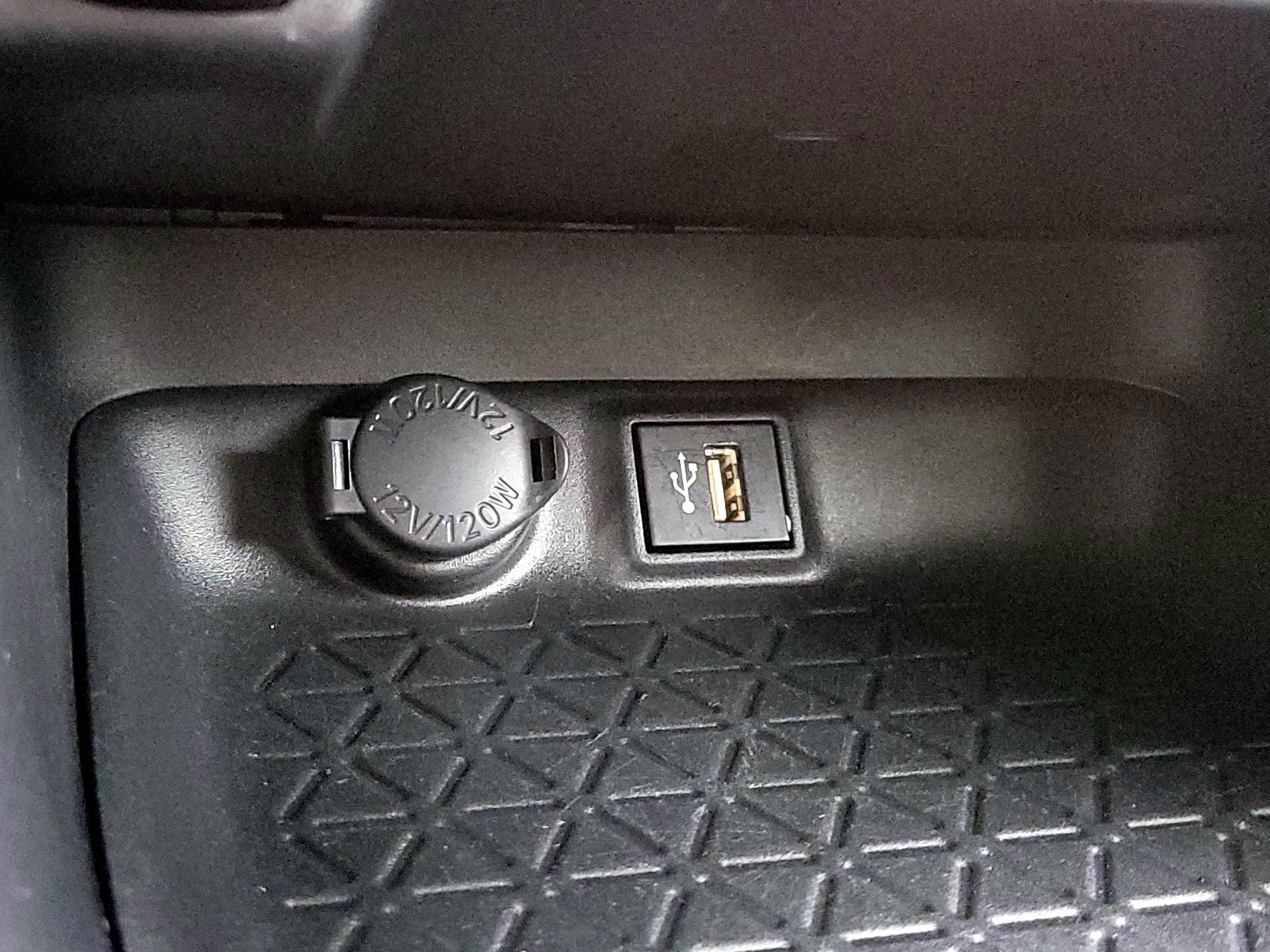 Thumbnail: 2023 Toyota RAV4 - 18