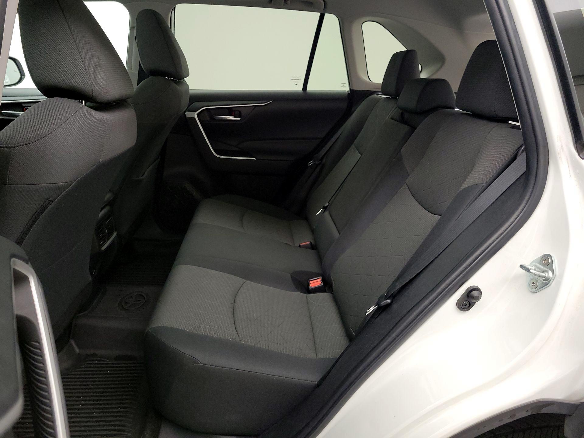 Thumbnail: 2023 Toyota RAV4 - 20