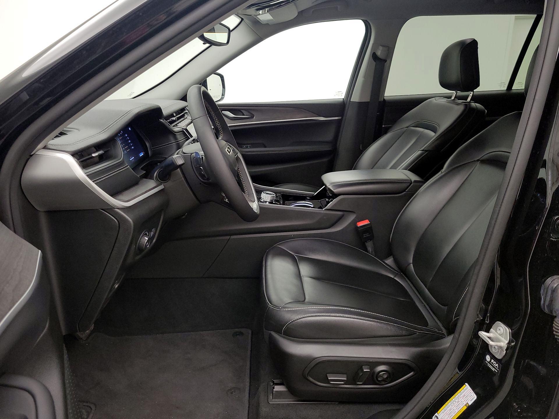 Thumbnail: 2023 Jeep Grand Cherokee L - 11