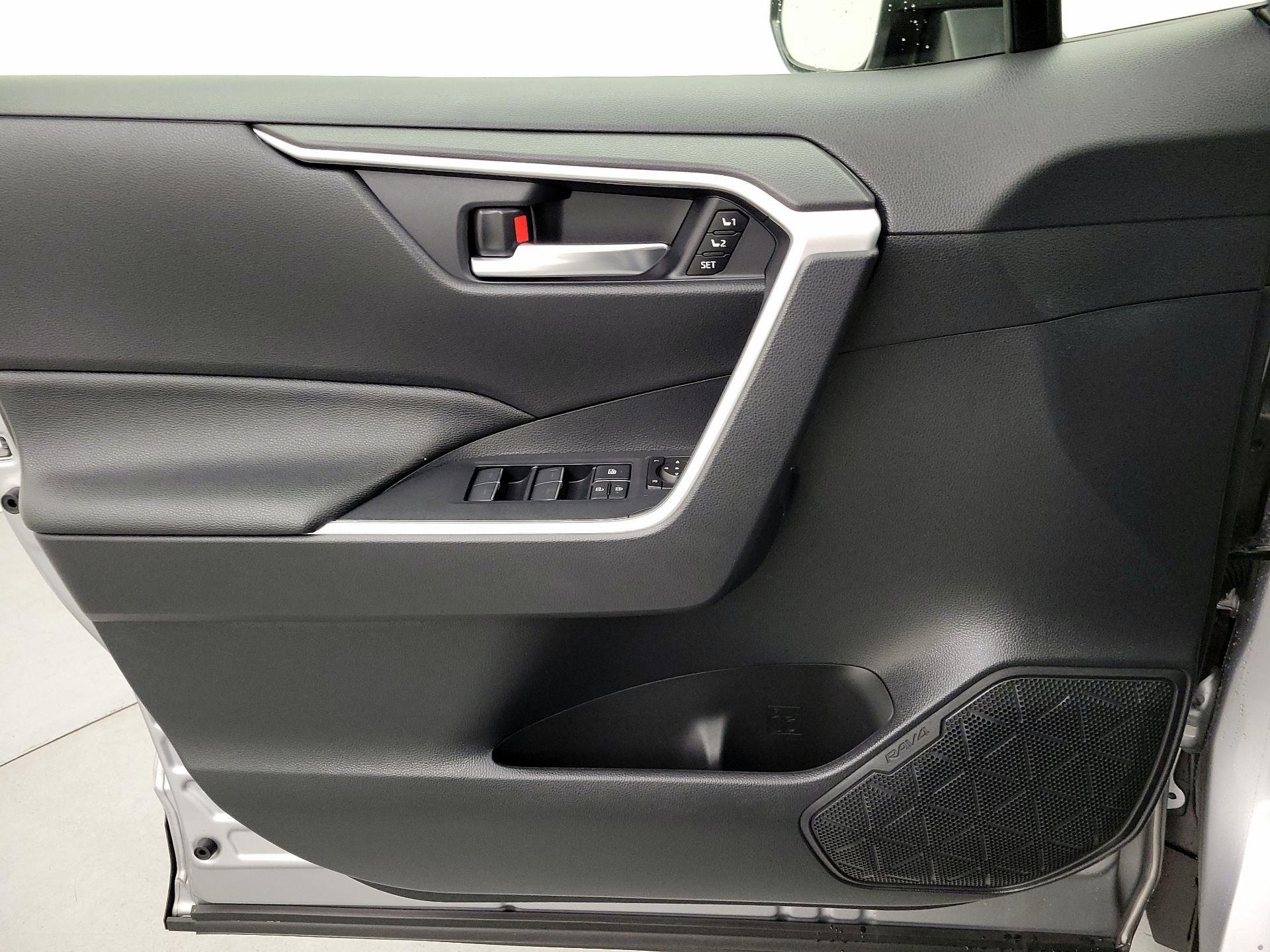 Thumbnail: 2023 Toyota RAV4 - 12