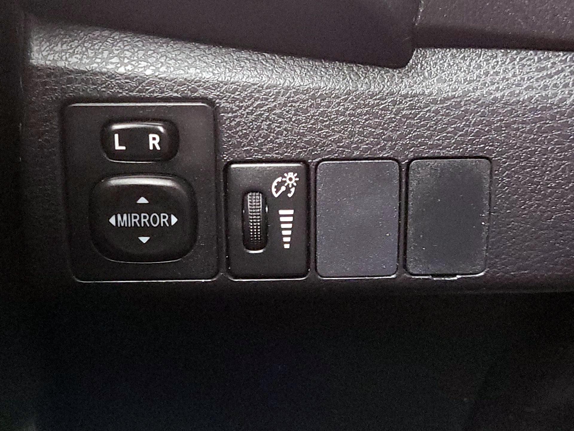 Thumbnail: 2016 Toyota Corolla - 13