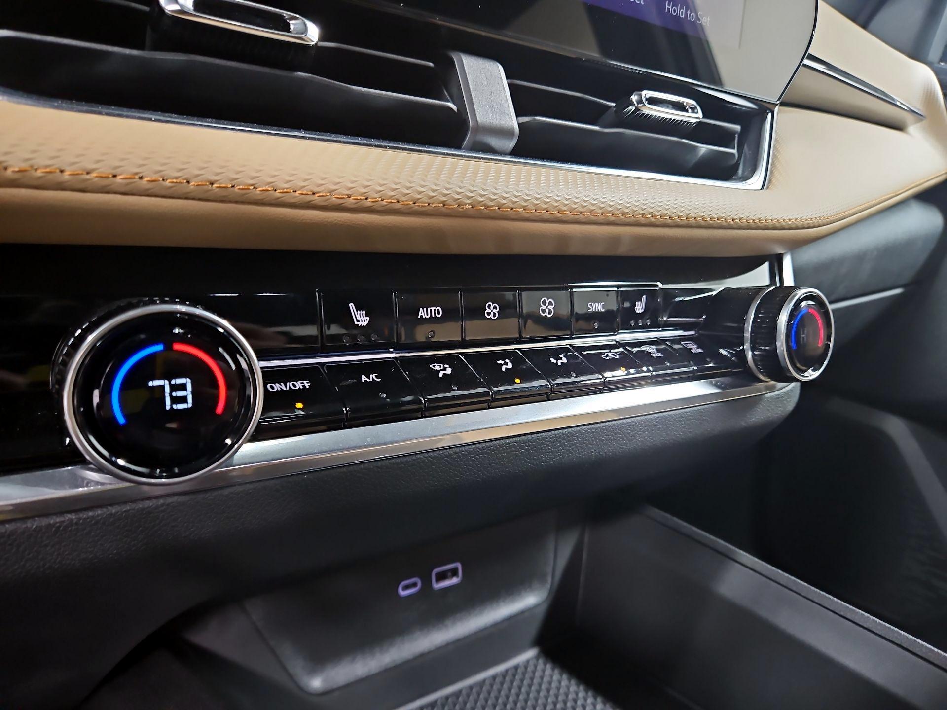 Thumbnail: 2025 Chevrolet Equinox - 17