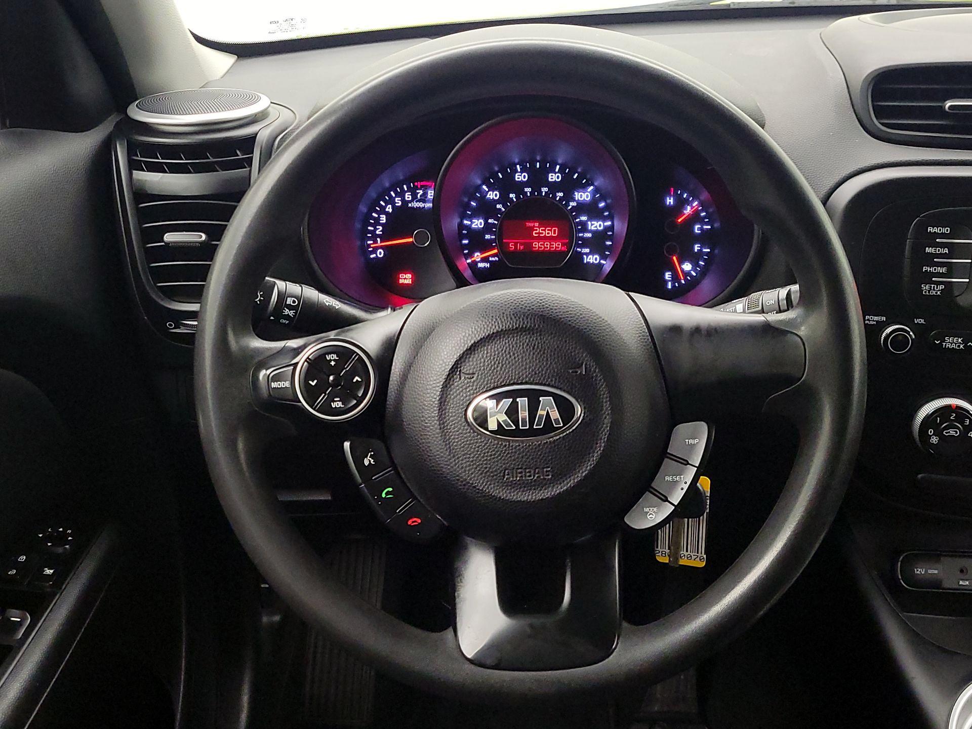 Thumbnail: 2015 Kia Soul - 10