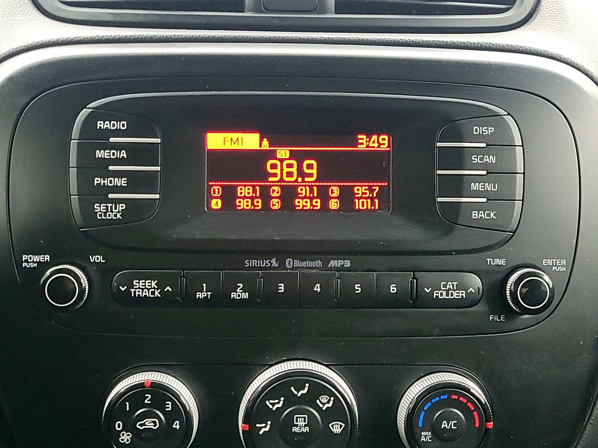 Thumbnail: 2015 Kia Soul - 14