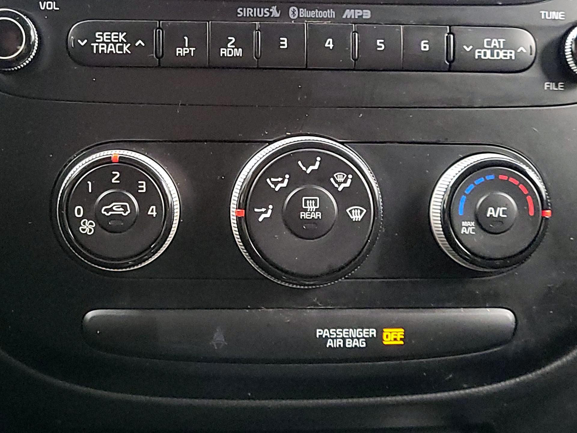 Thumbnail: 2015 Kia Soul - 15